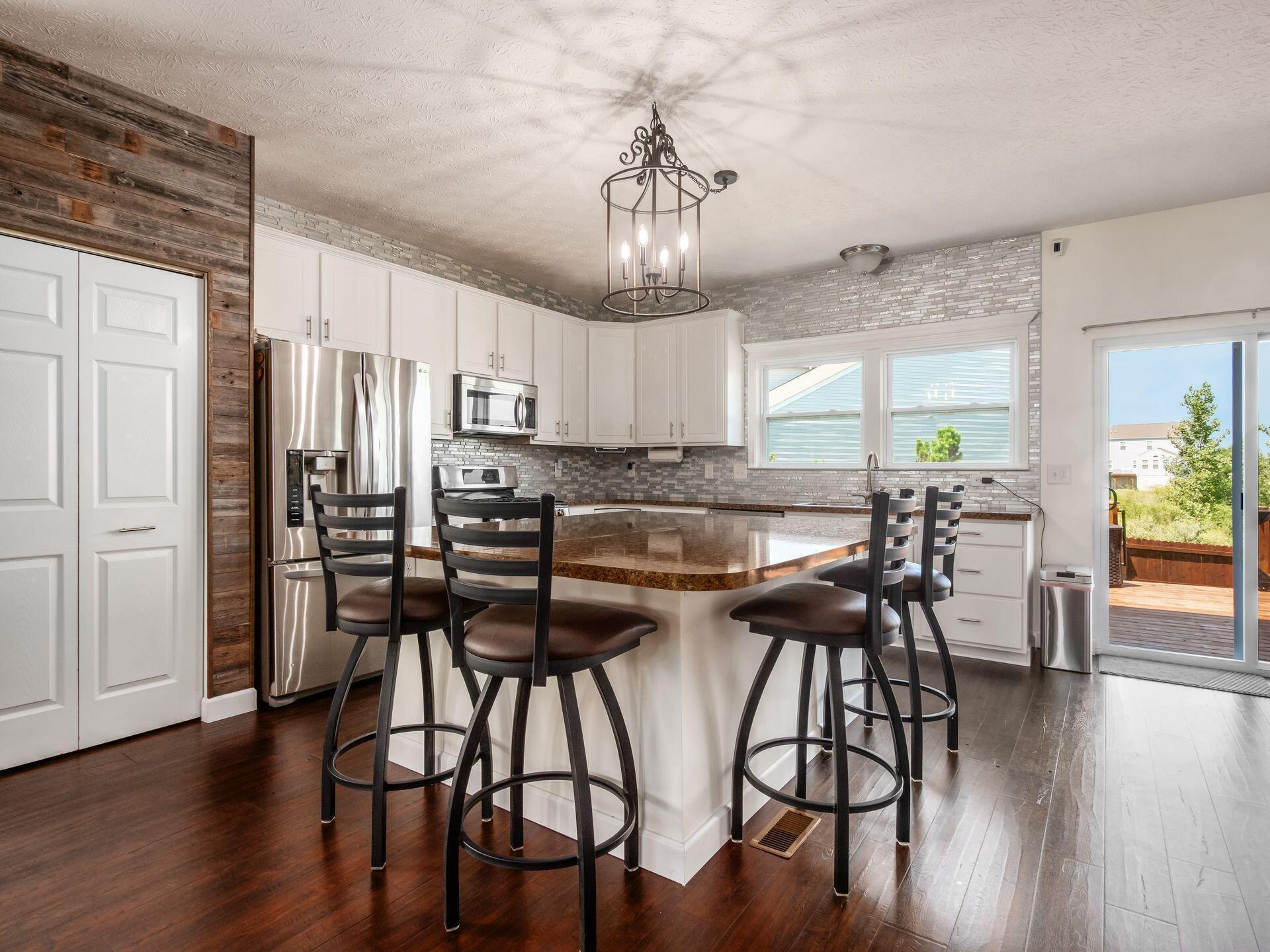305 Eagles Nest Avenue Property Photo 14