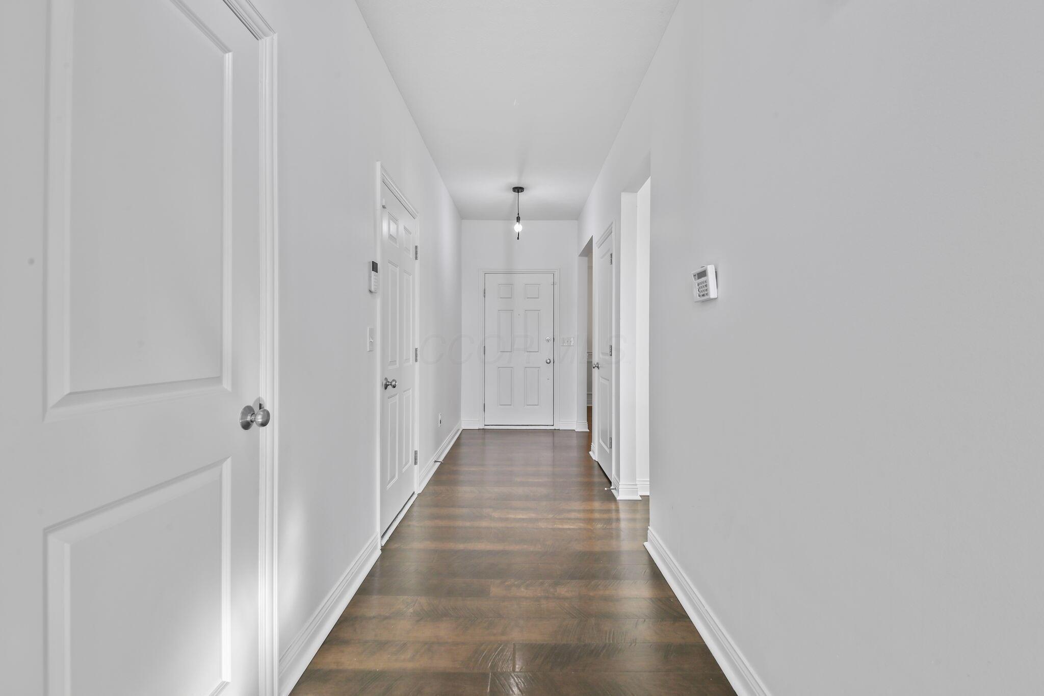 512 Apple Valley Circle Property Photo 6