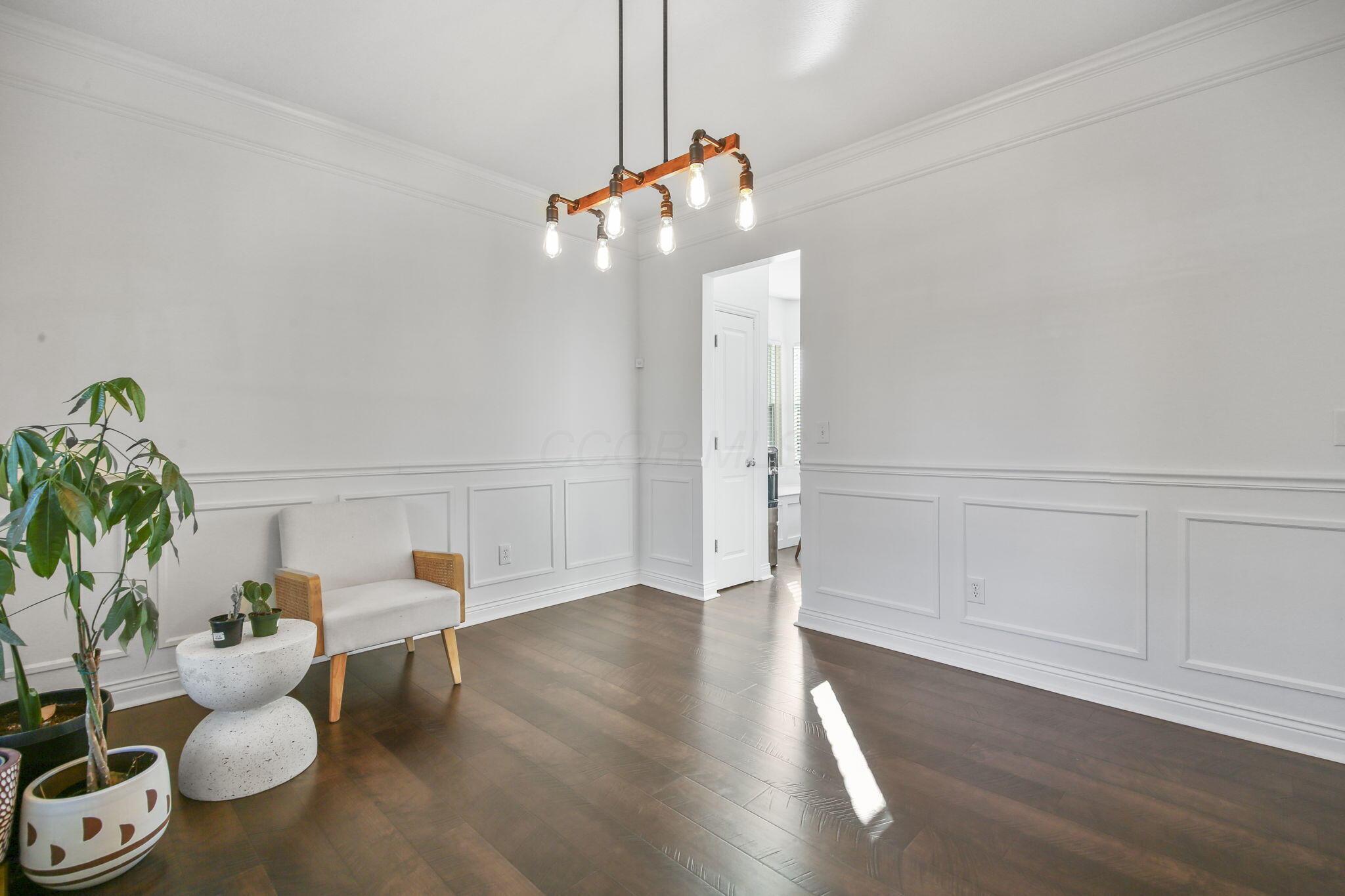 512 Apple Valley Circle Property Photo 8