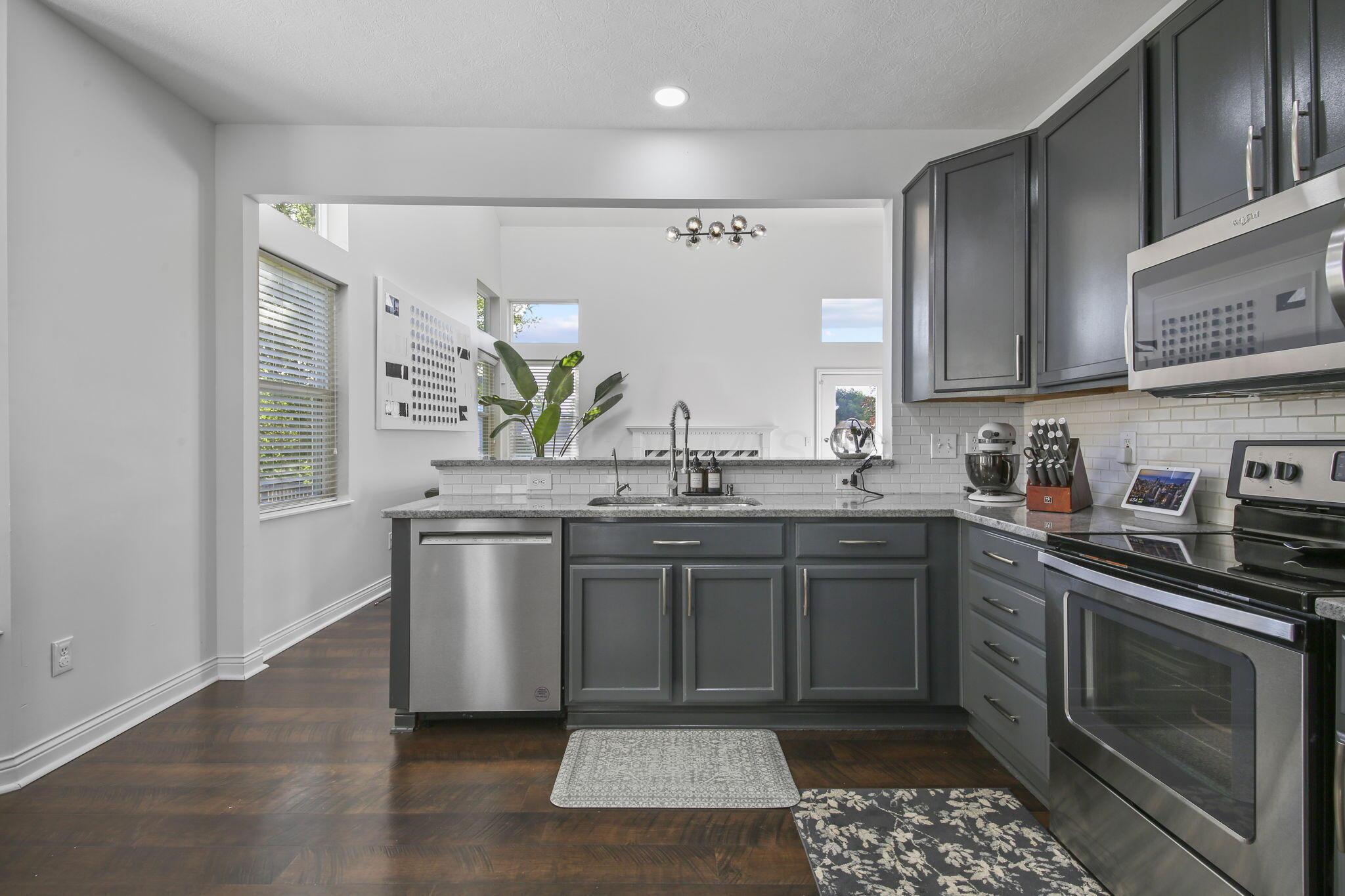 512 Apple Valley Circle Property Photo 12
