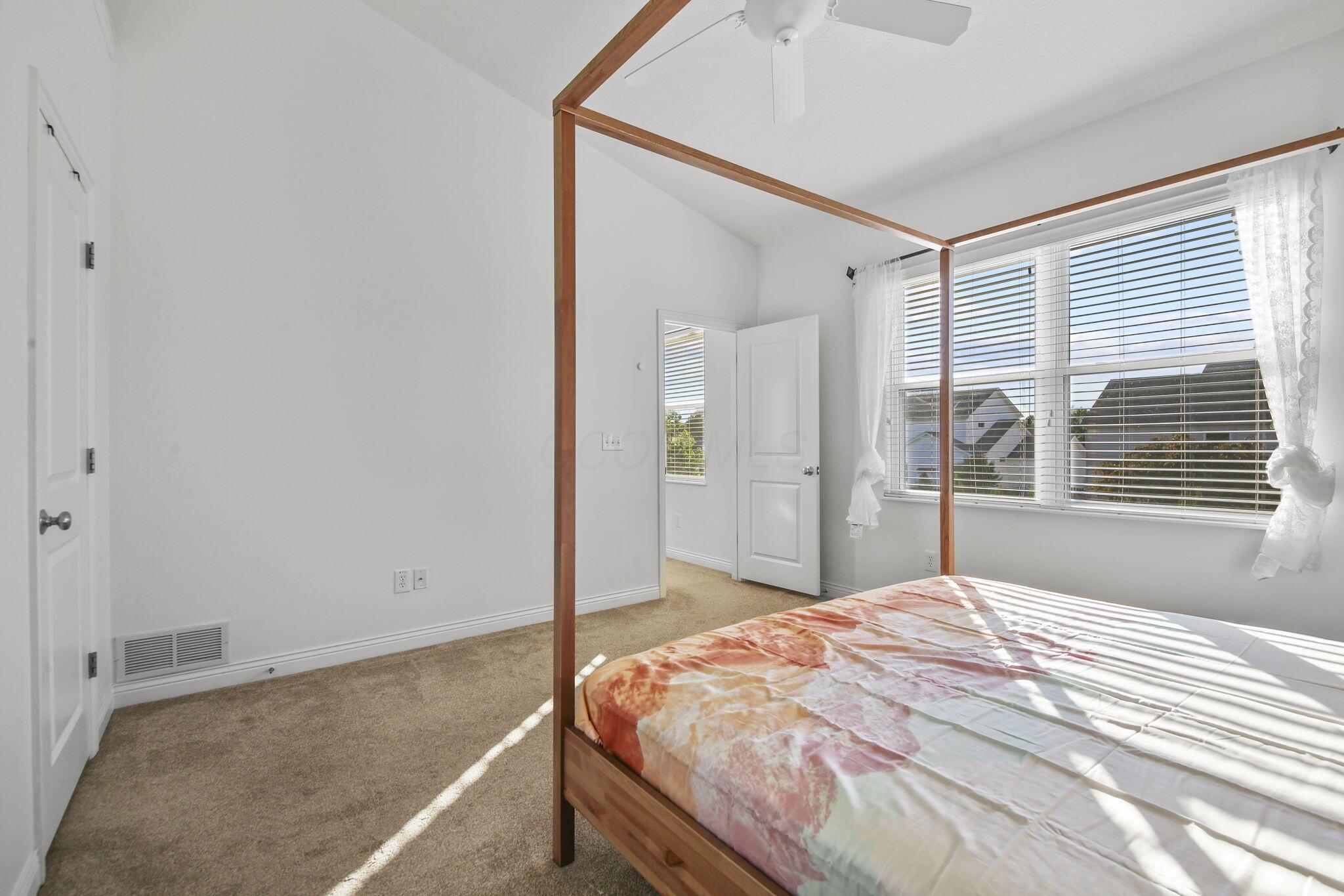 512 Apple Valley Circle Property Photo 27