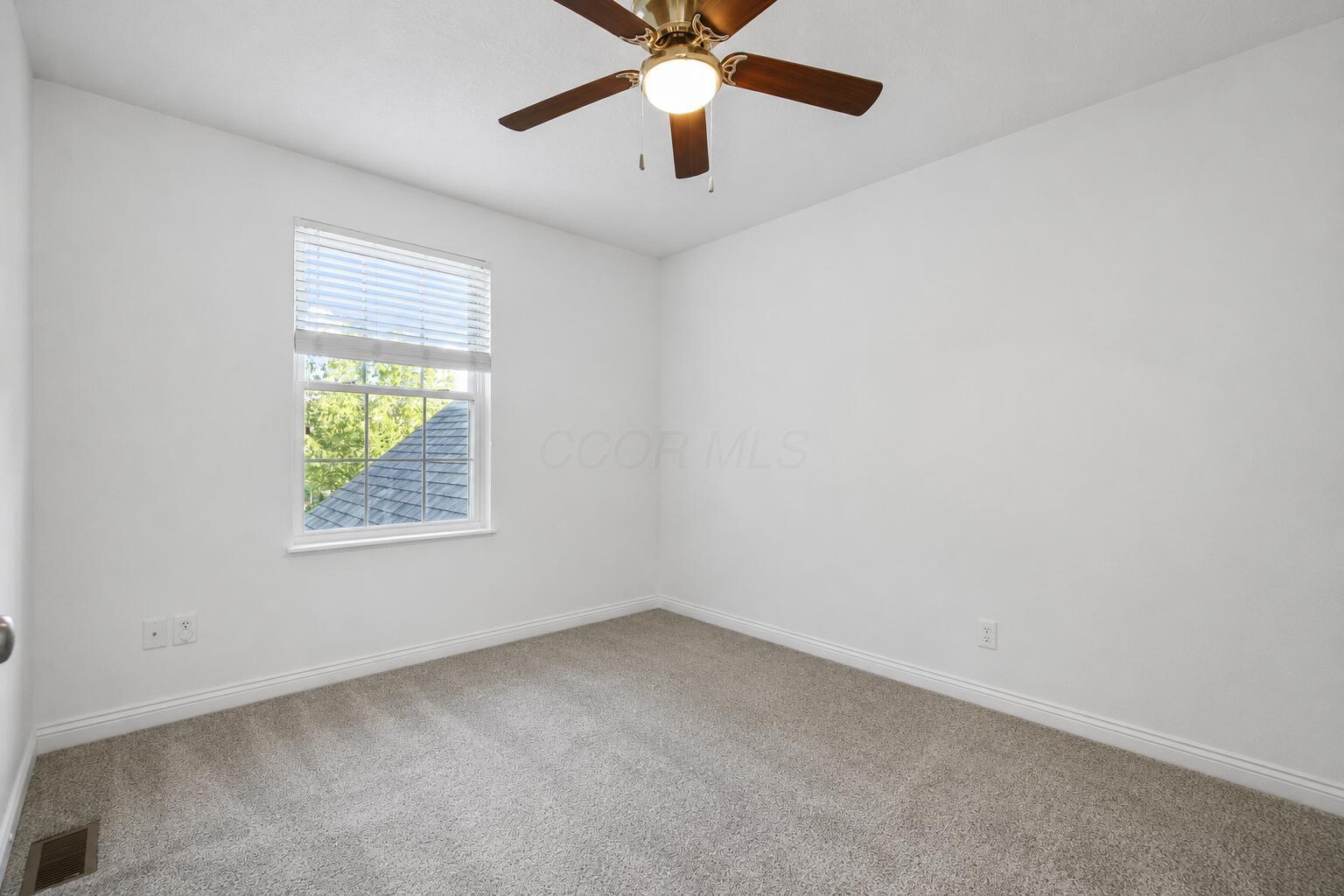 512 Apple Valley Circle Property Photo 37