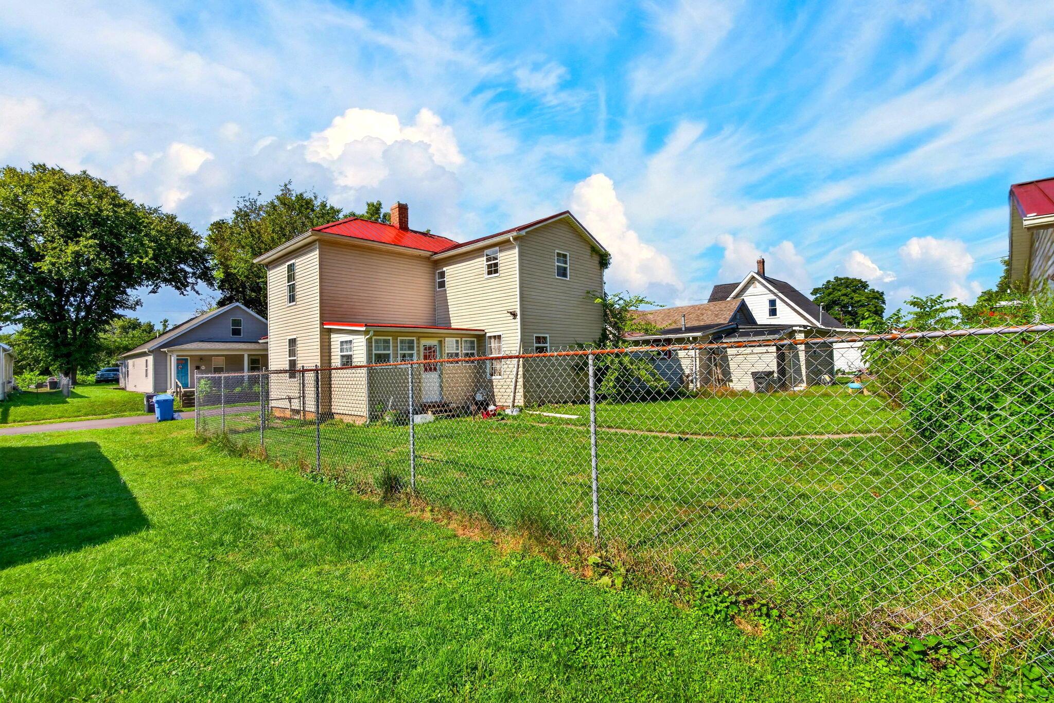 764 3rd Street Property Photo 16