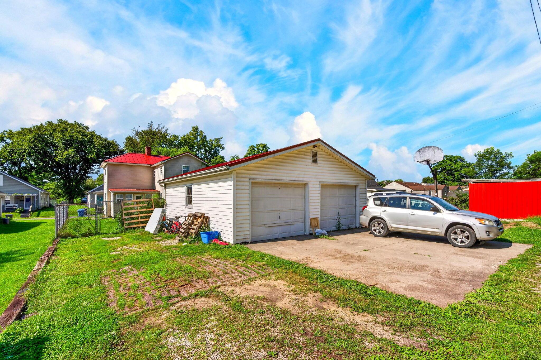 764 3rd Street Property Photo 18