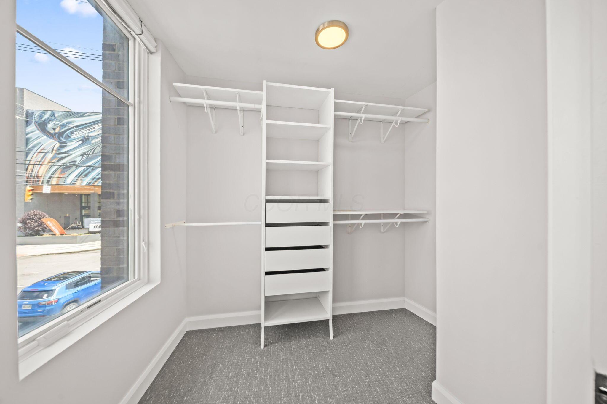 207 E 5th Avenue Property Photo 19