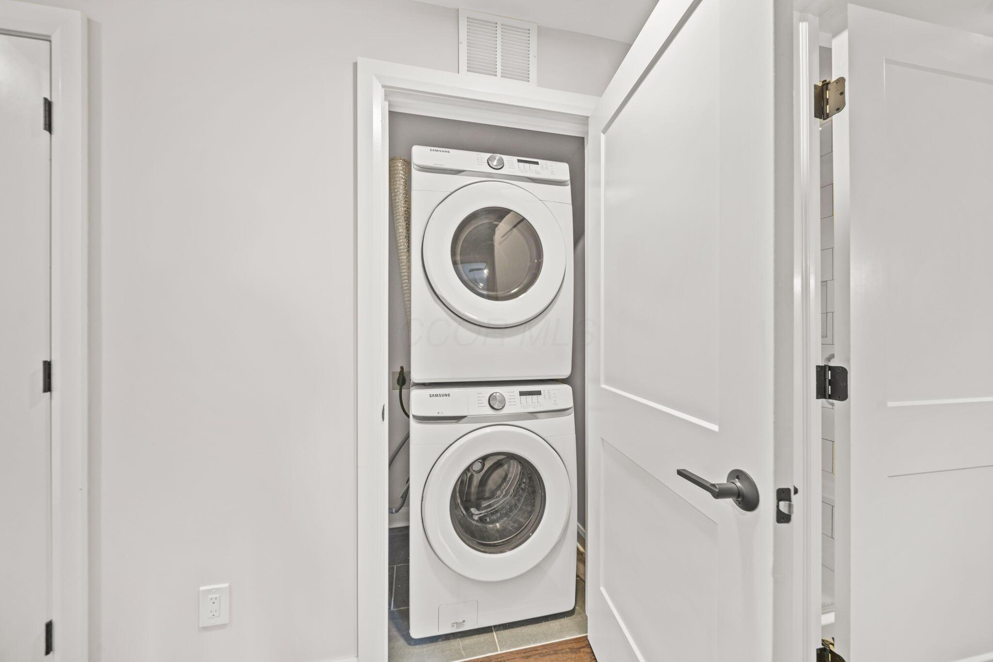 207 E 5th Avenue Property Photo 20