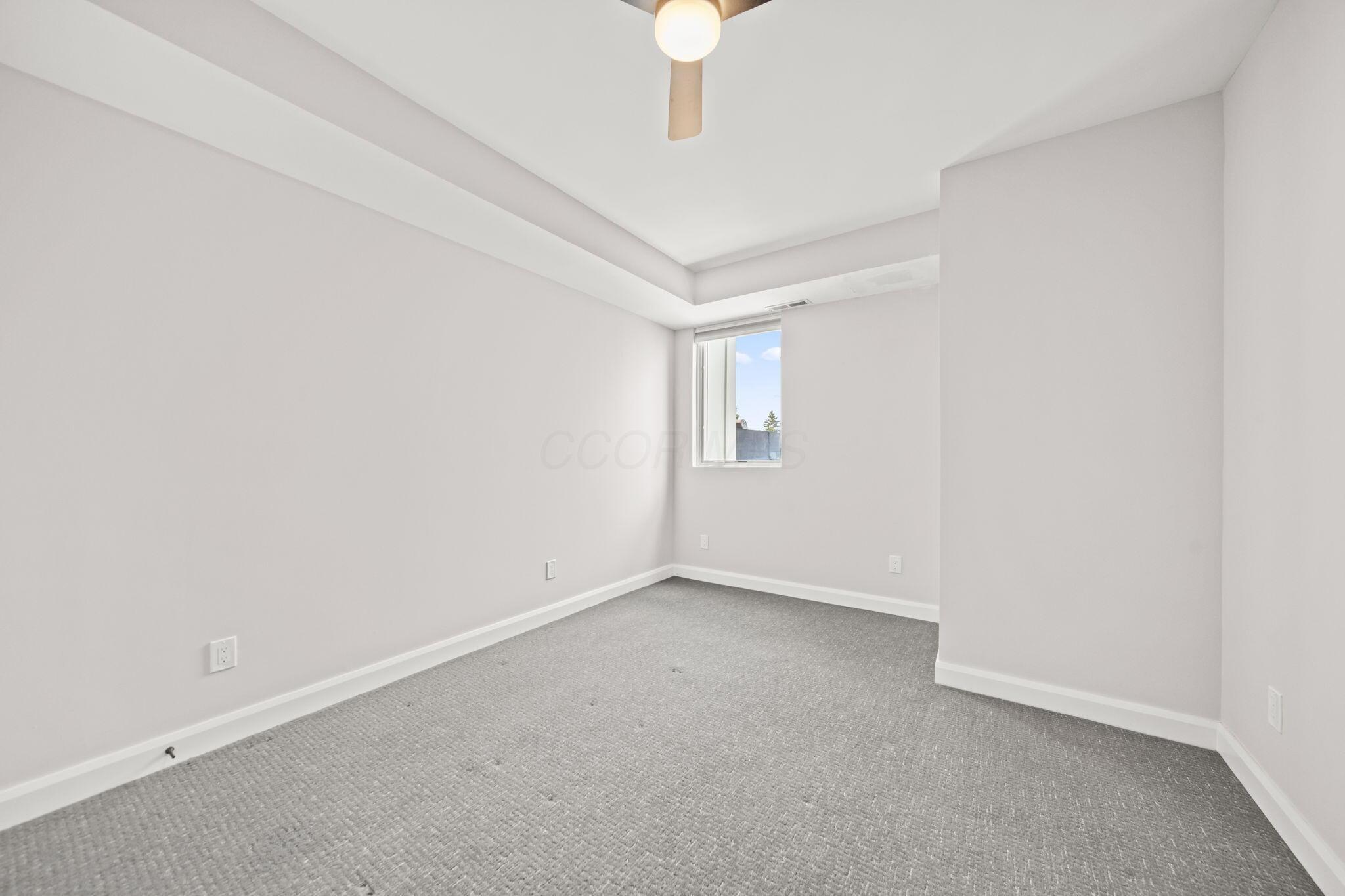 207 E 5th Avenue Property Photo 21
