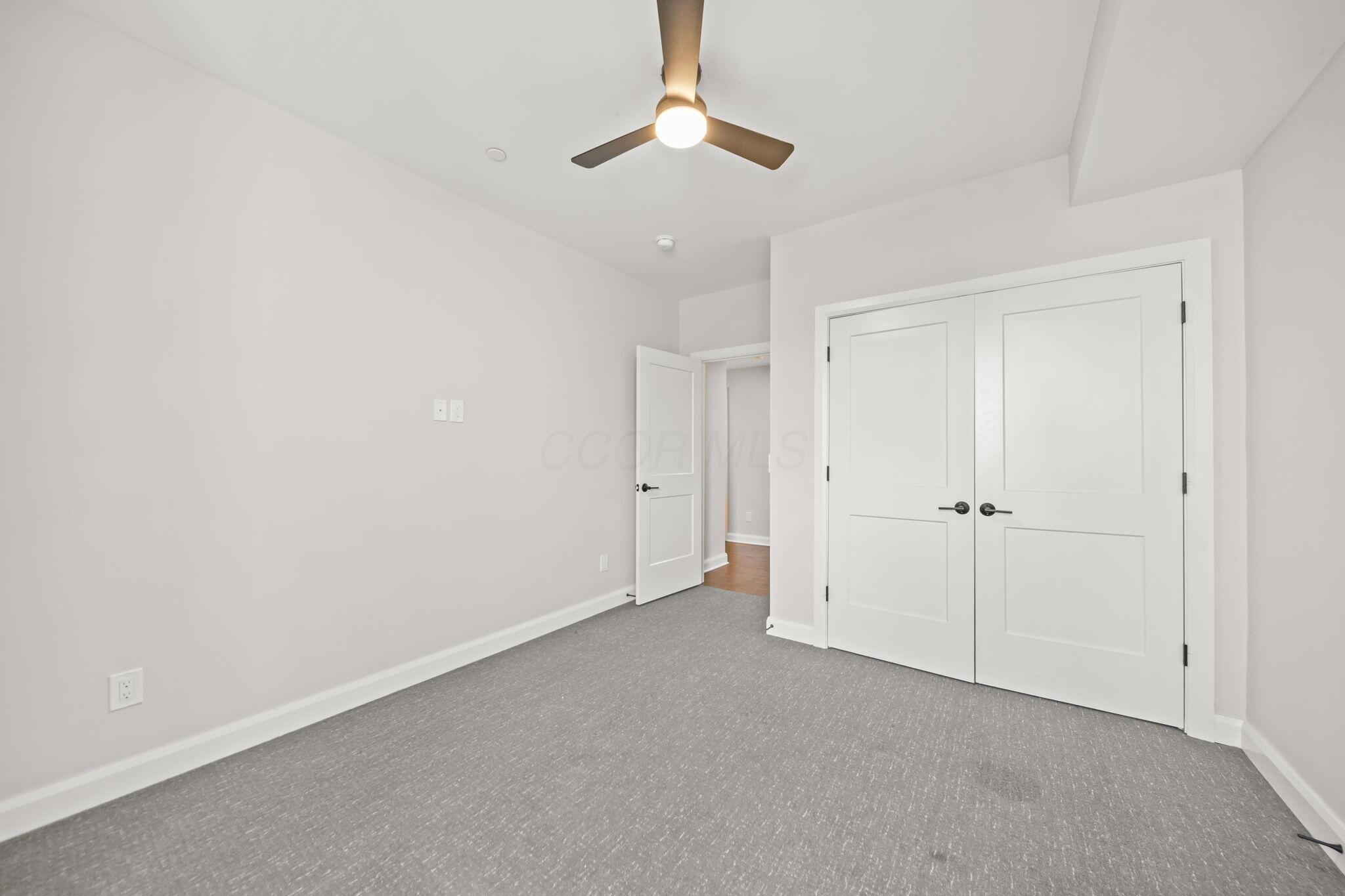207 E 5th Avenue Property Photo 22