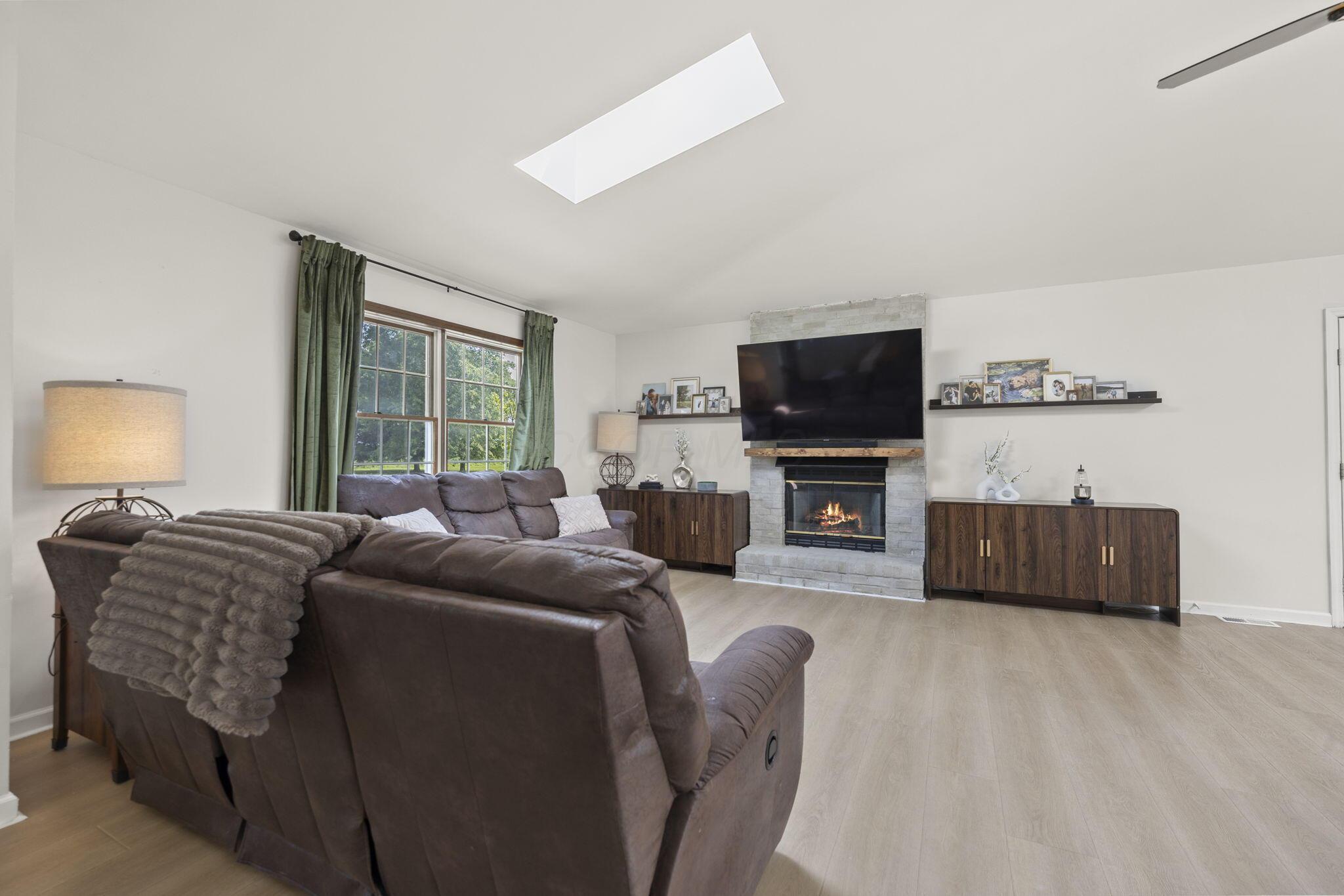 12865 Lockbourne Eastern Road Property Photo 6