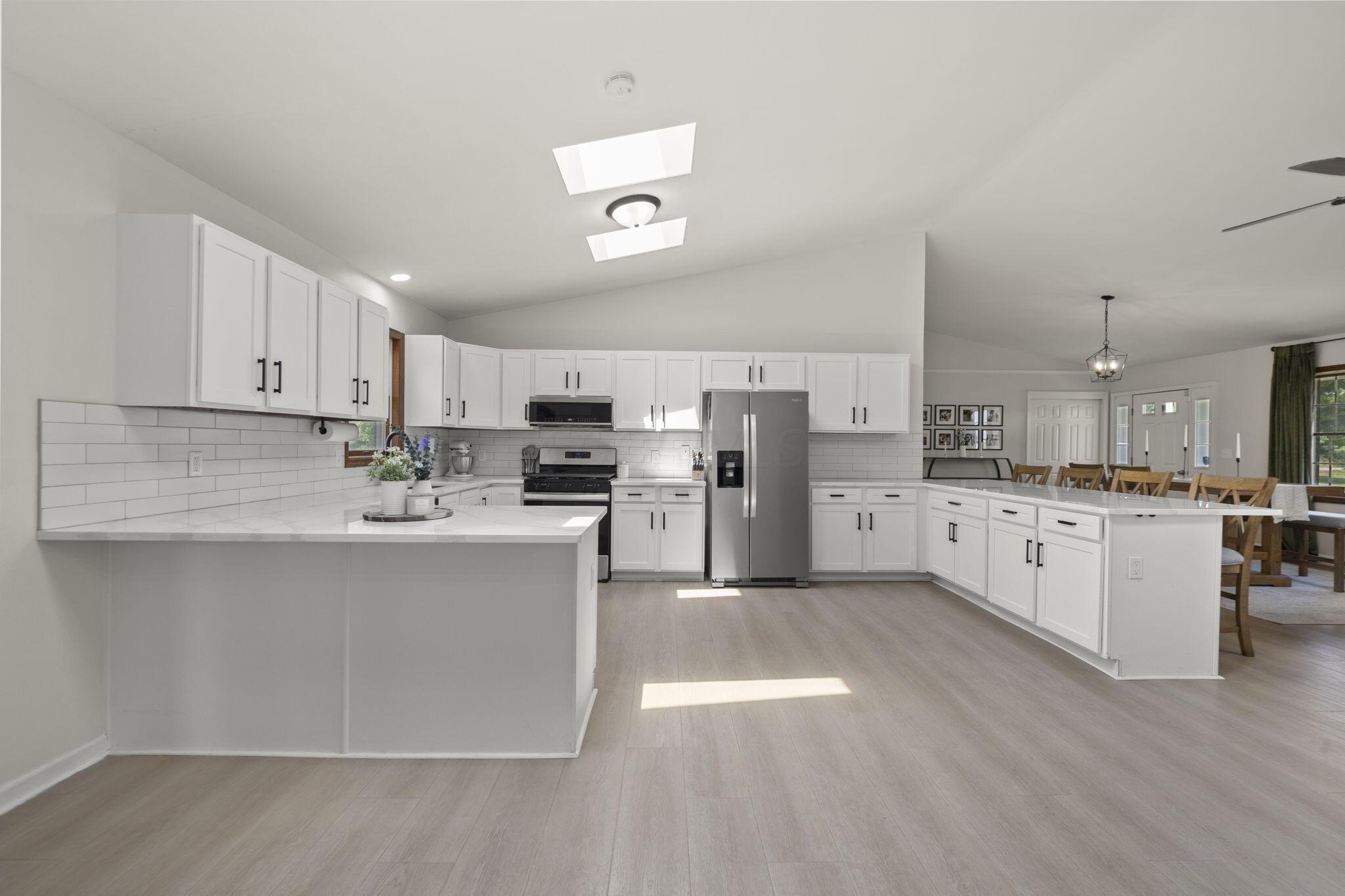12865 Lockbourne Eastern Road Property Photo 8