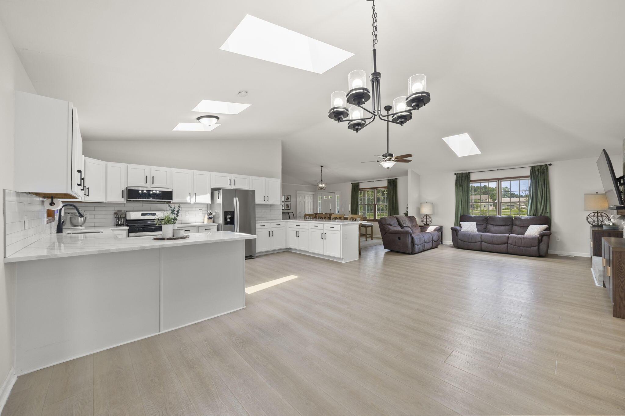 12865 Lockbourne Eastern Road Property Photo 14