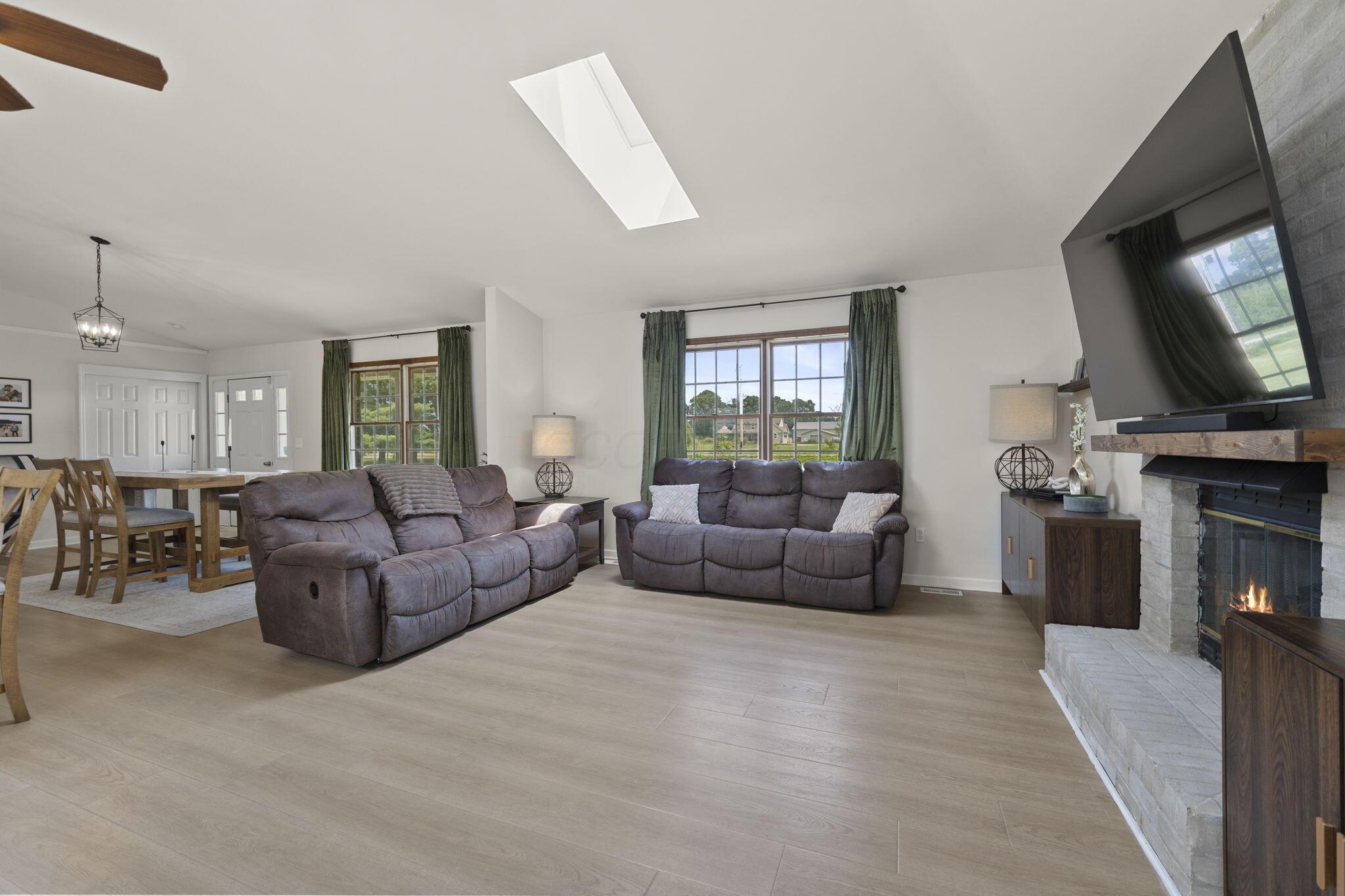 12865 Lockbourne Eastern Road Property Photo 17