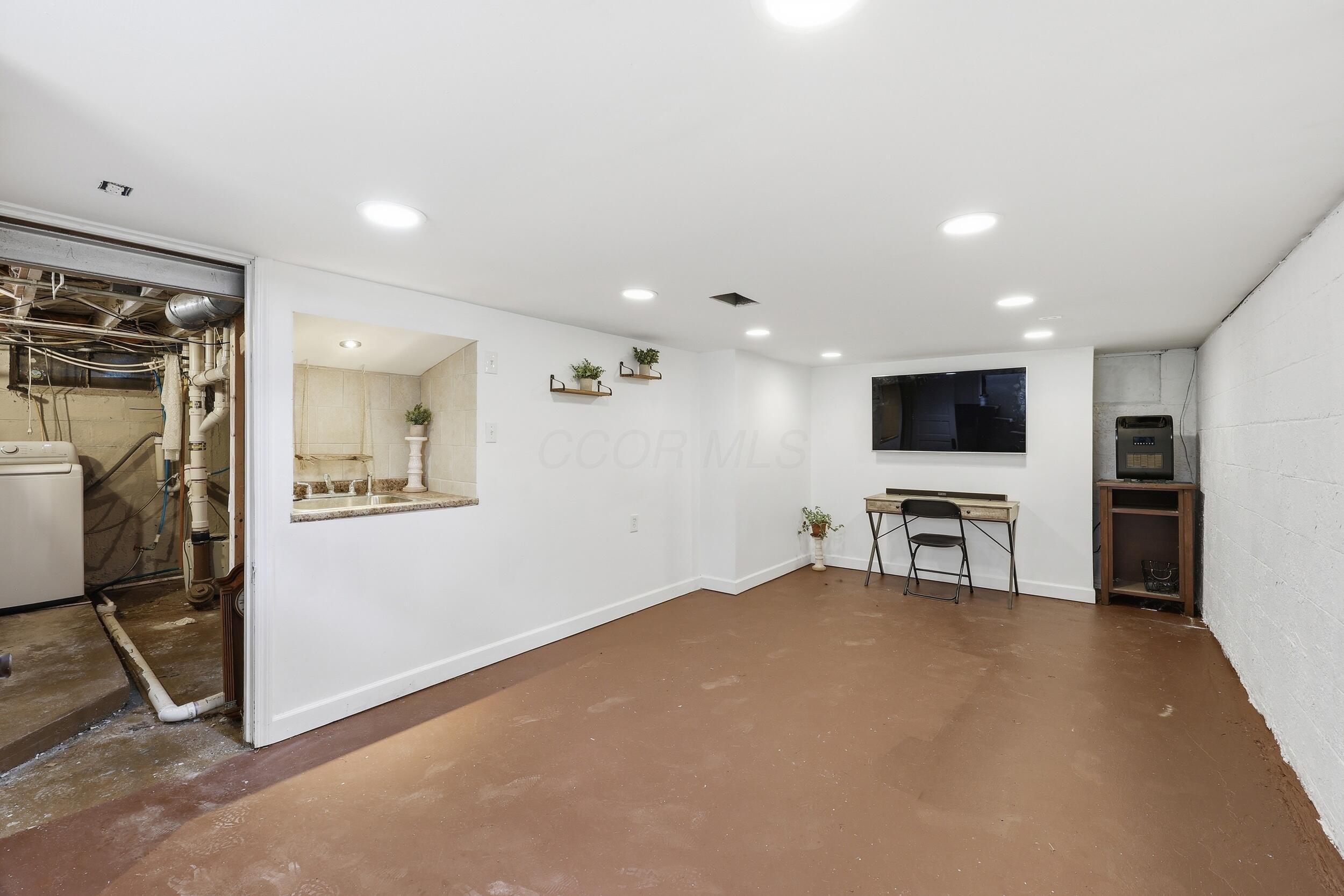 869 Binns Boulevard Property Photo 15