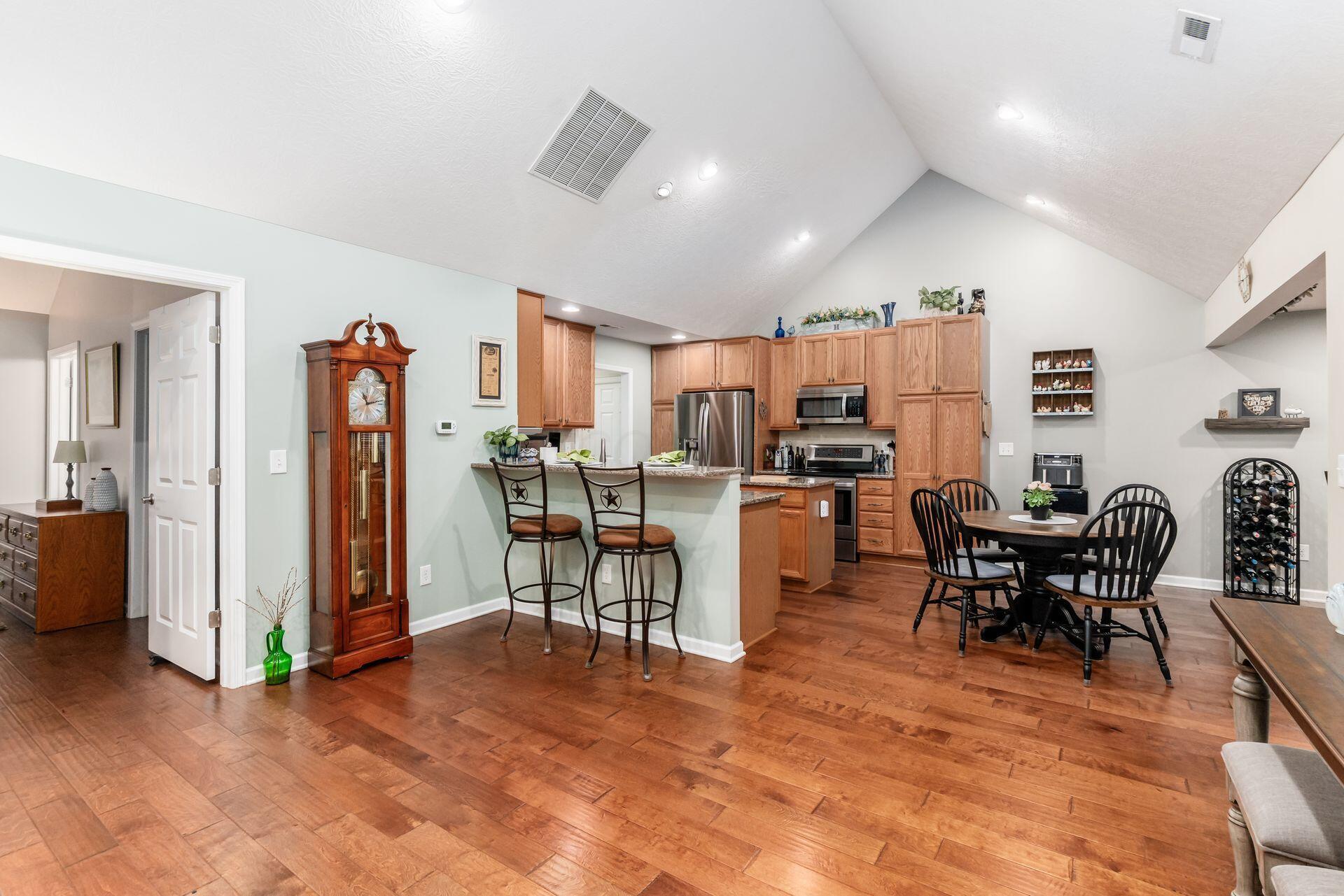 4841 Ashleigh Drive Property Photo 12