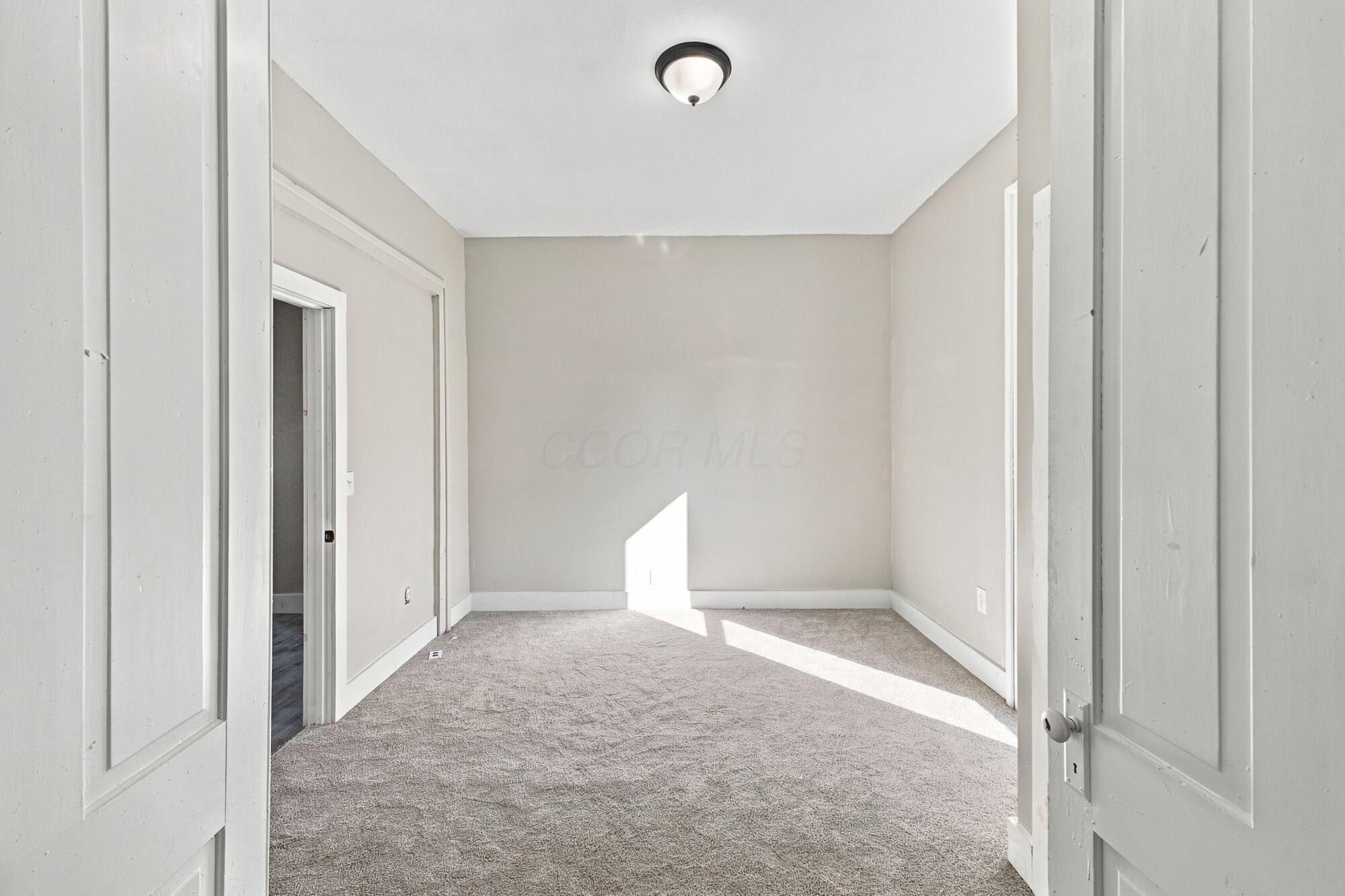 618 S Walnut Street Property Photo 18