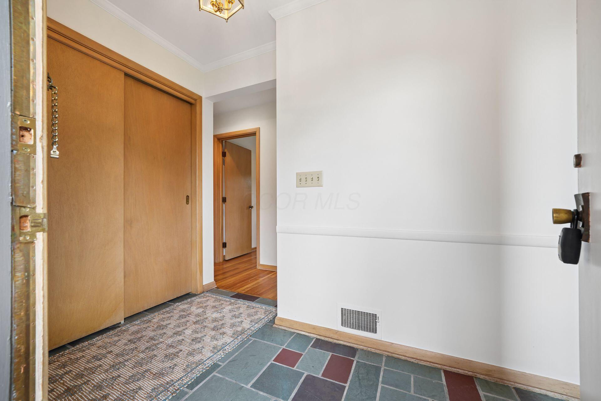 83 Ceramic Drive Property Photo 12
