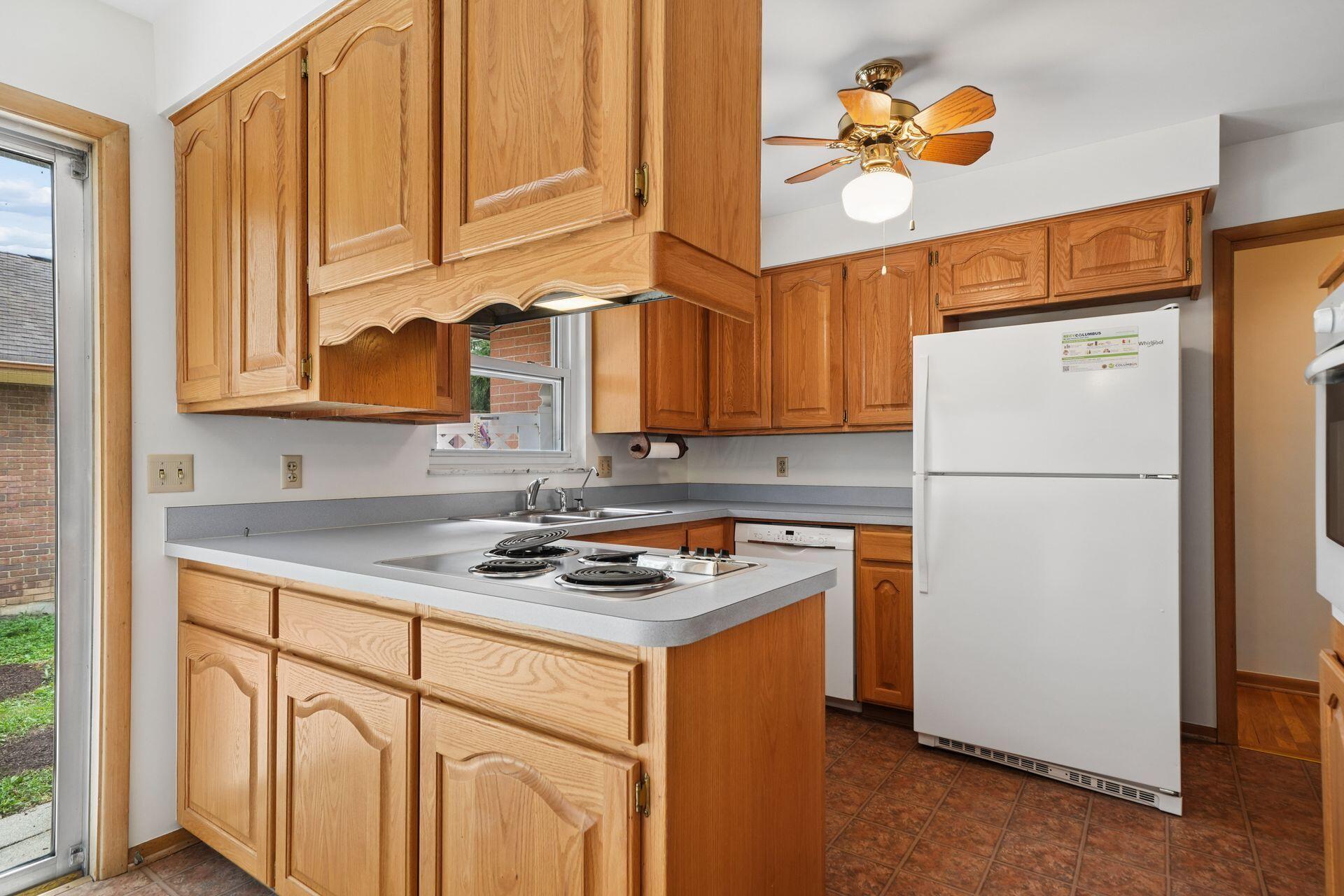 83 Ceramic Drive Property Photo 31