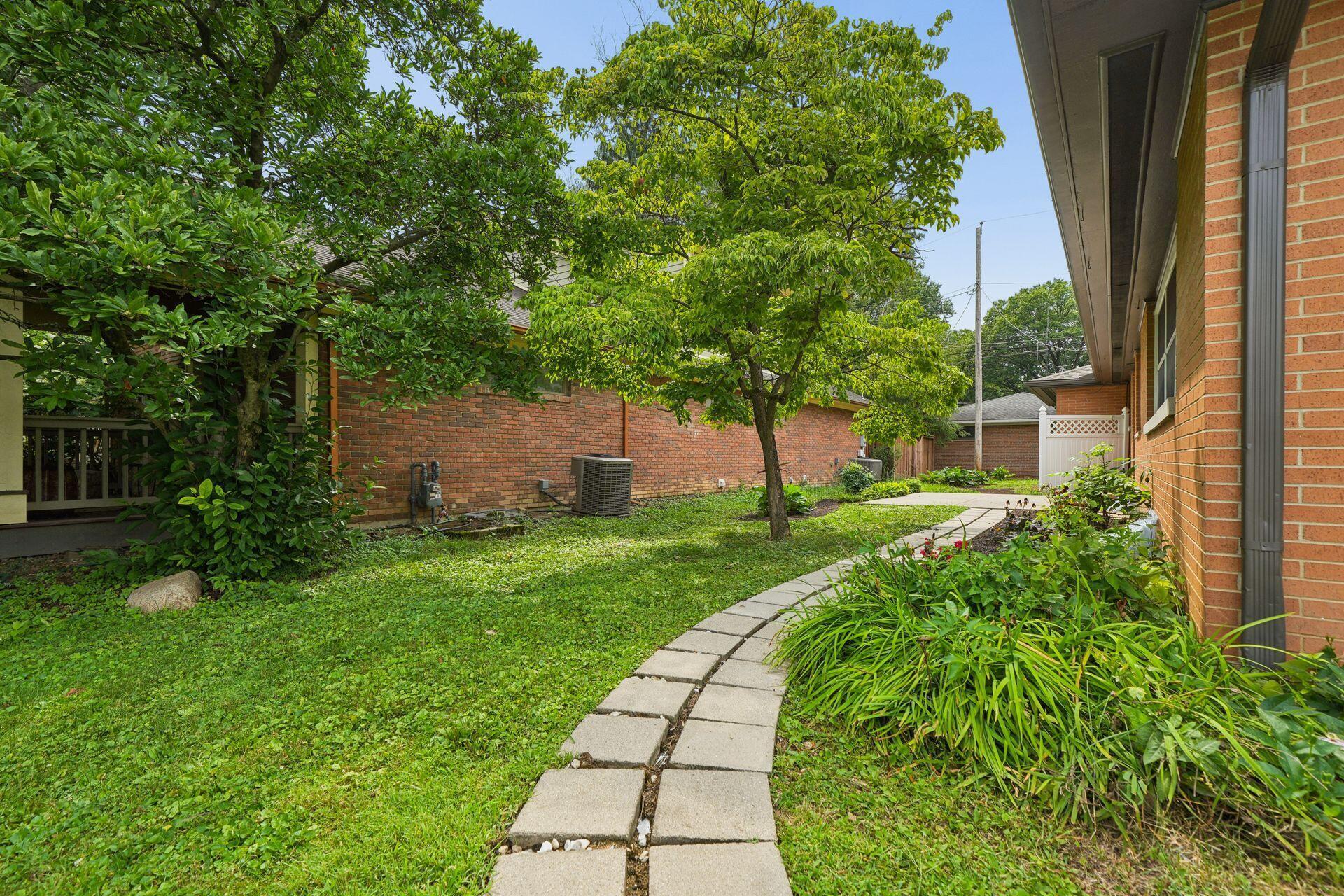 83 Ceramic Drive Property Photo 51