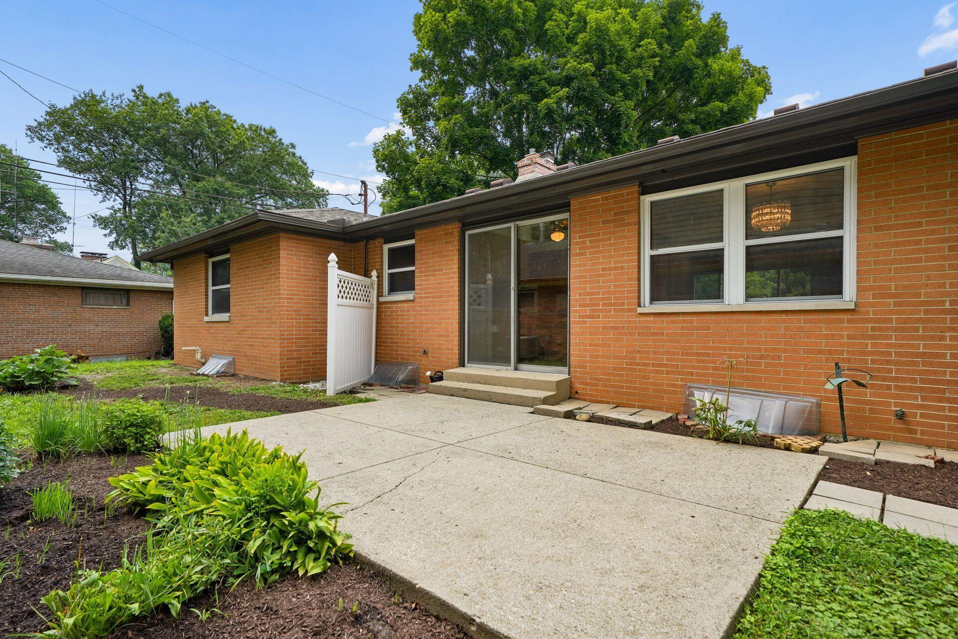 83 Ceramic Drive Property Photo 54