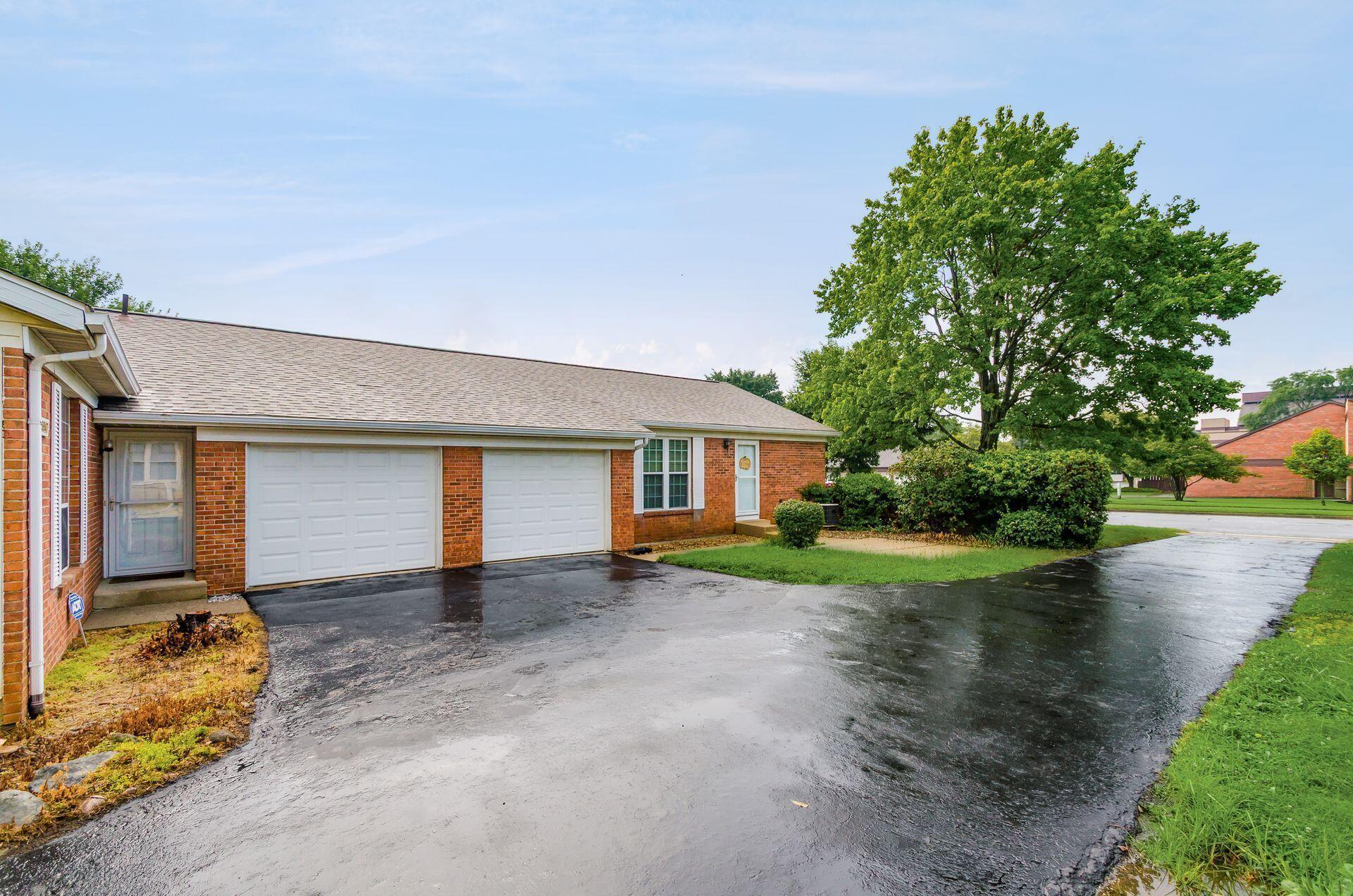 5845-5847 Forest Hills Boulevard Property Photo 4