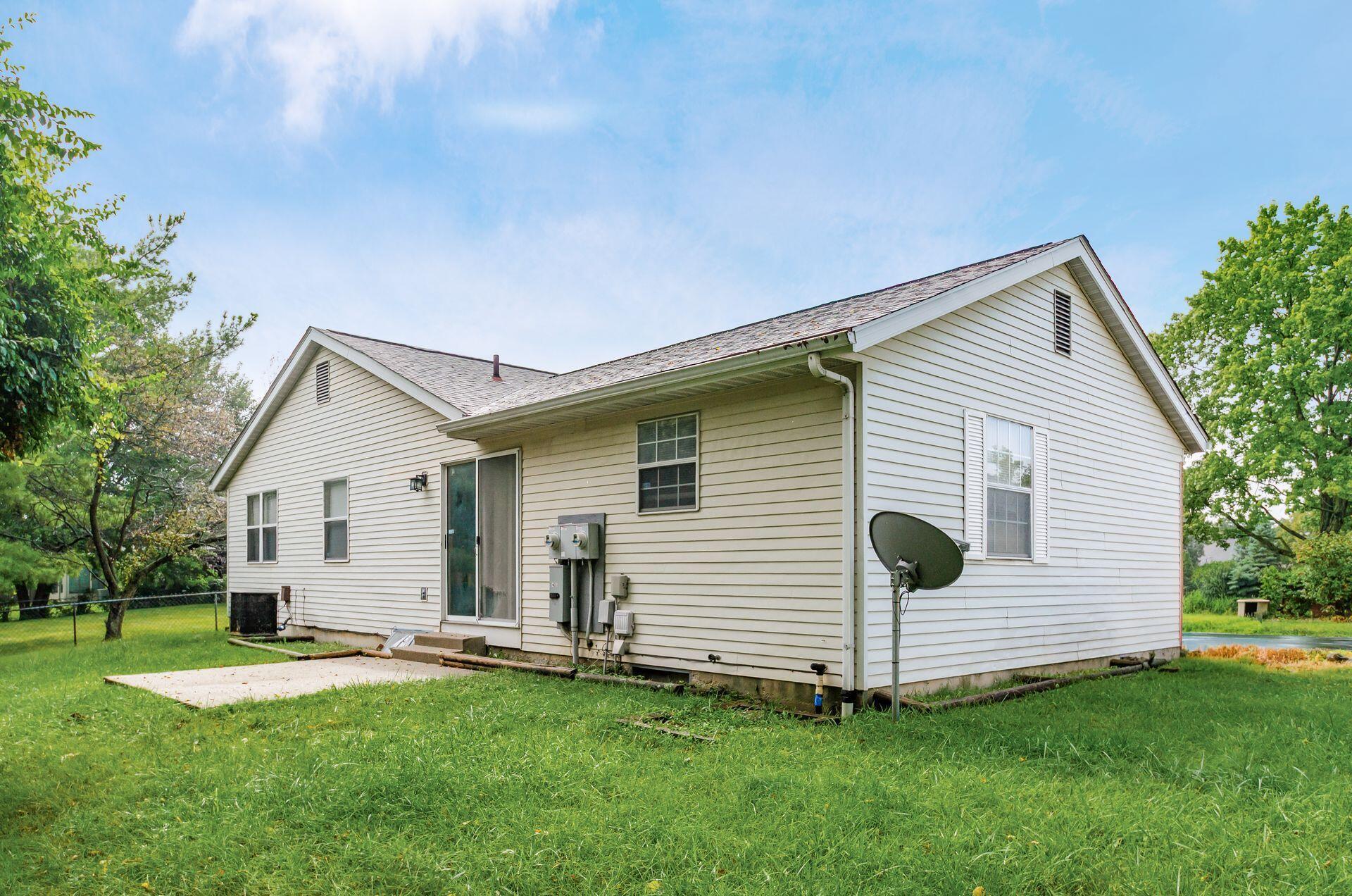 5845-5847 Forest Hills Boulevard Property Photo 6