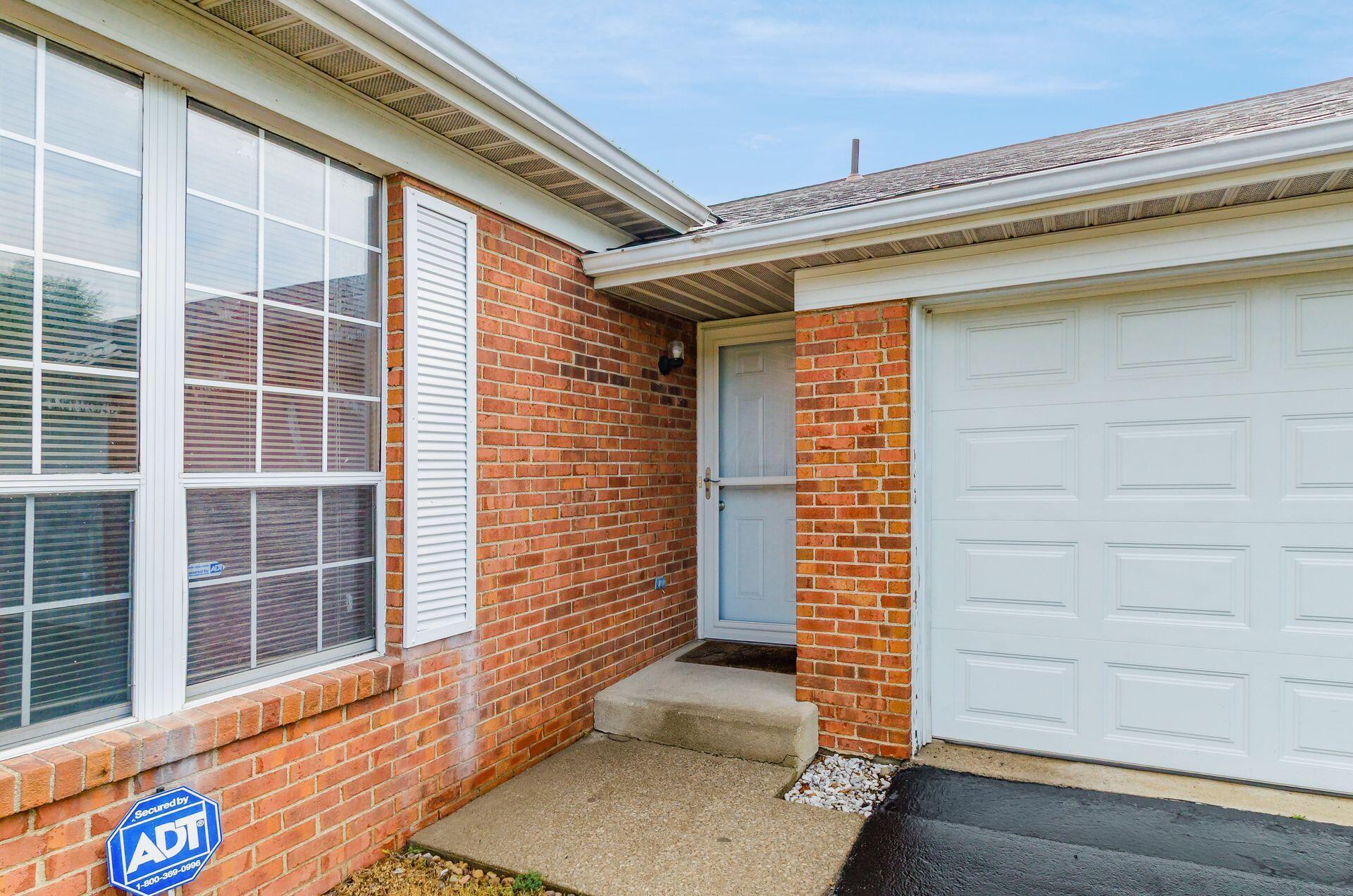 5845-5847 Forest Hills Boulevard Property Photo 20