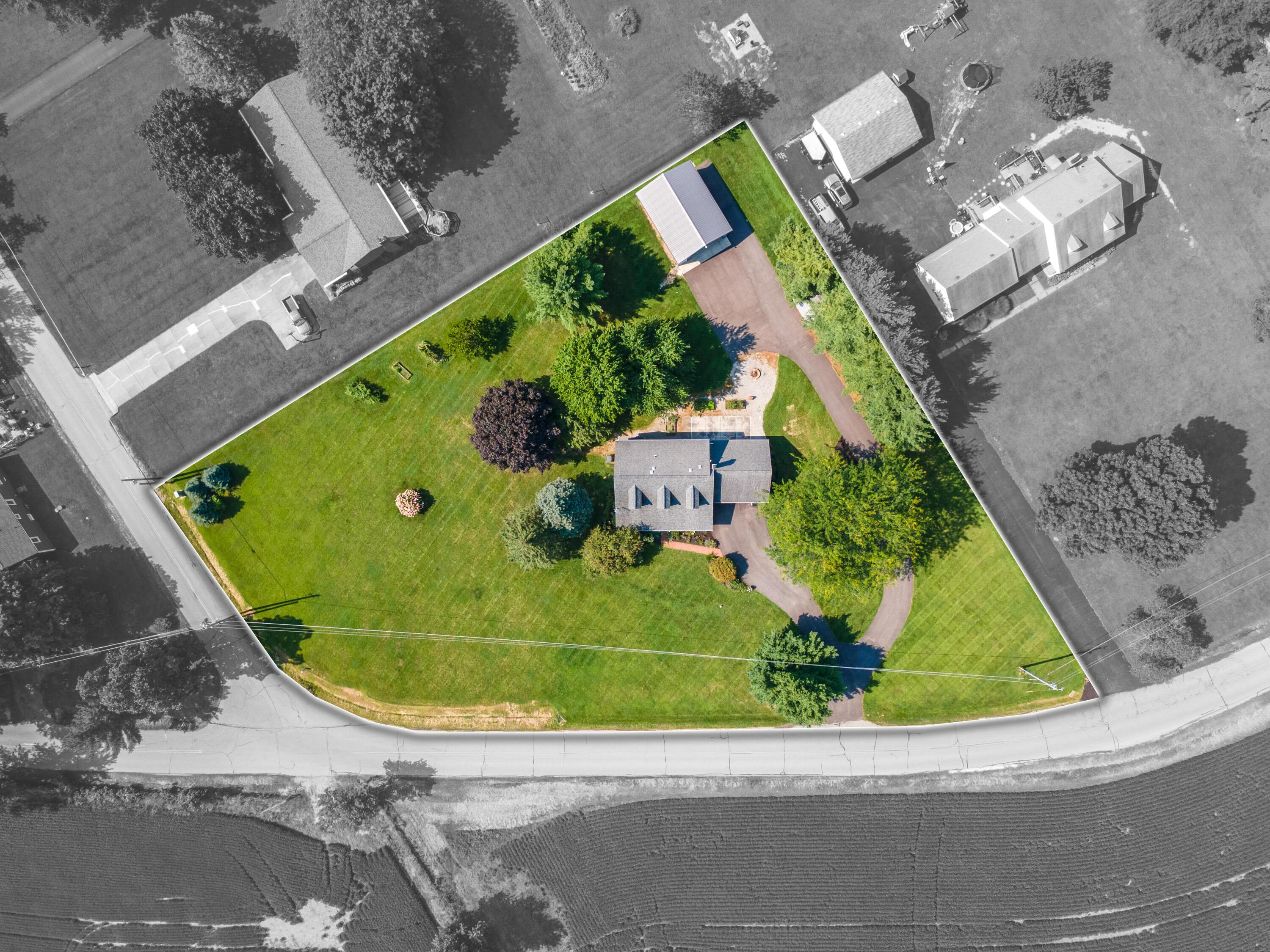 10025 Slough Road Property Photo 10