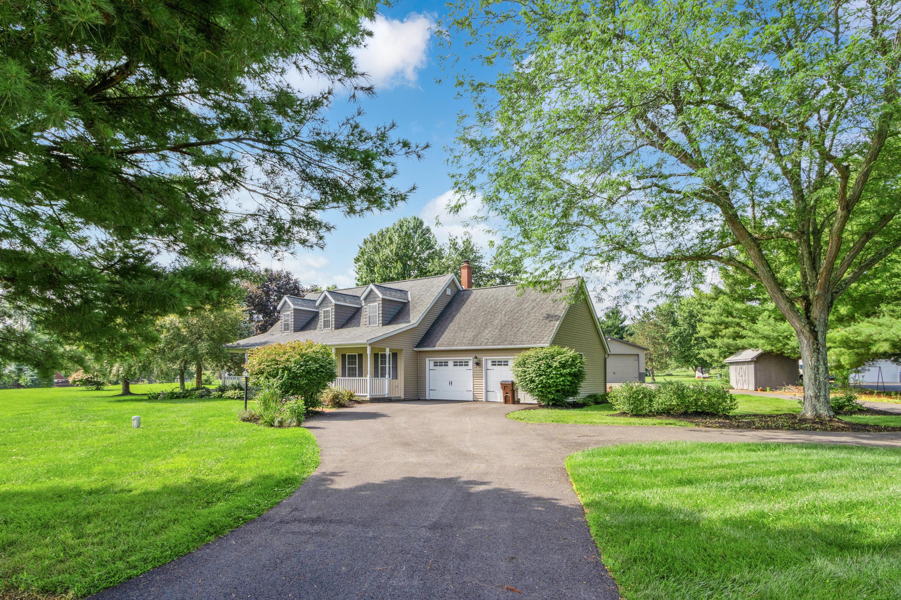 10025 Slough Road Property Photo 14