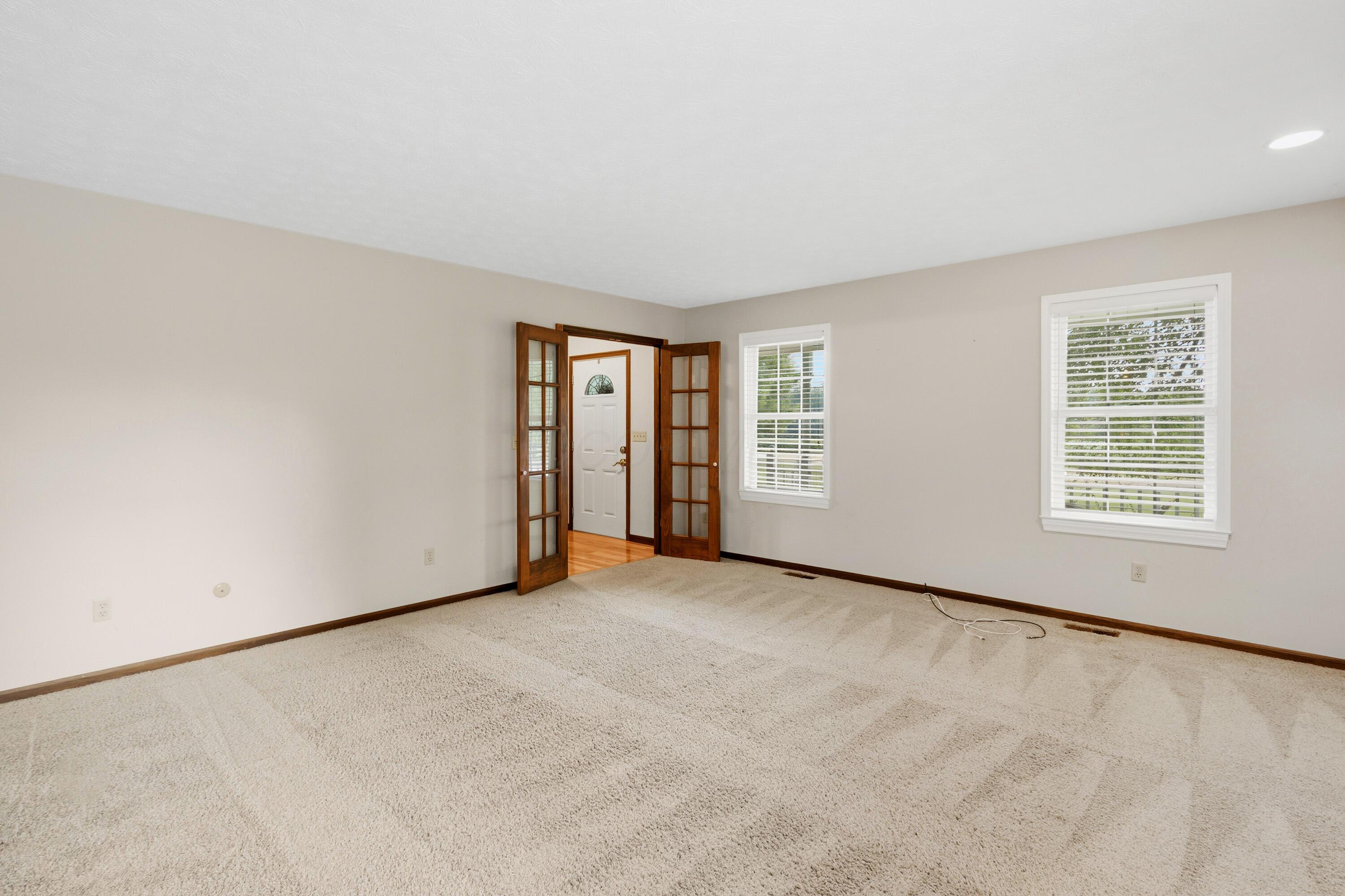 10025 Slough Road Property Photo 23