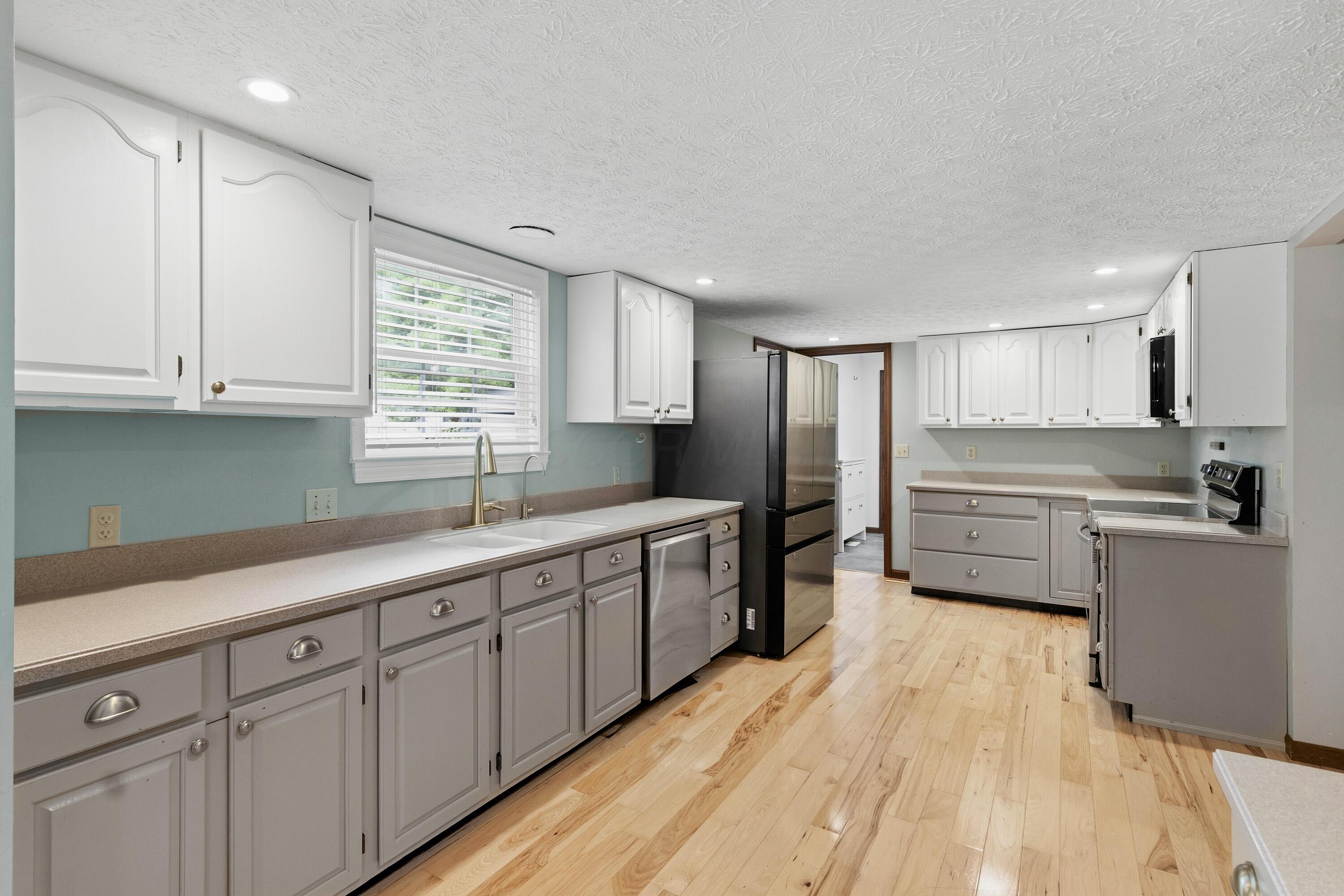 10025 Slough Road Property Photo 25