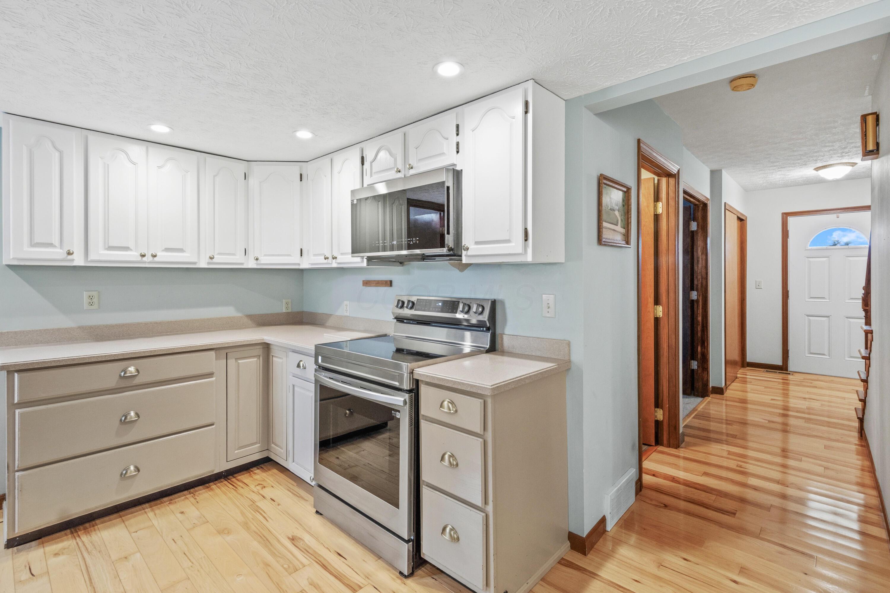 10025 Slough Road Property Photo 27