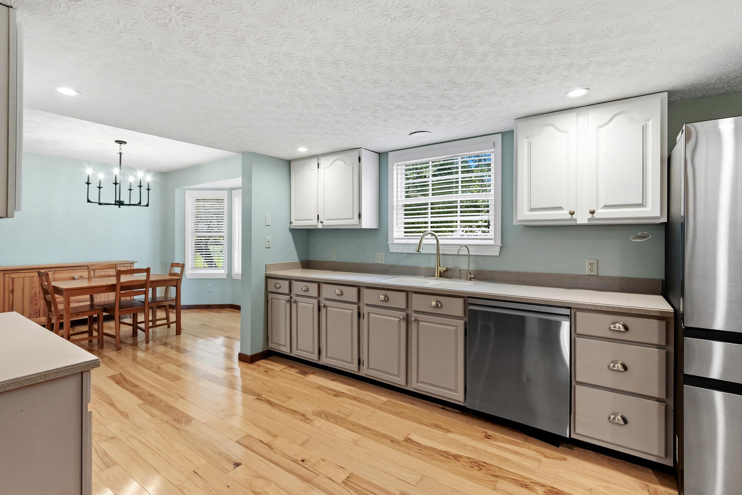 10025 Slough Road Property Photo 28