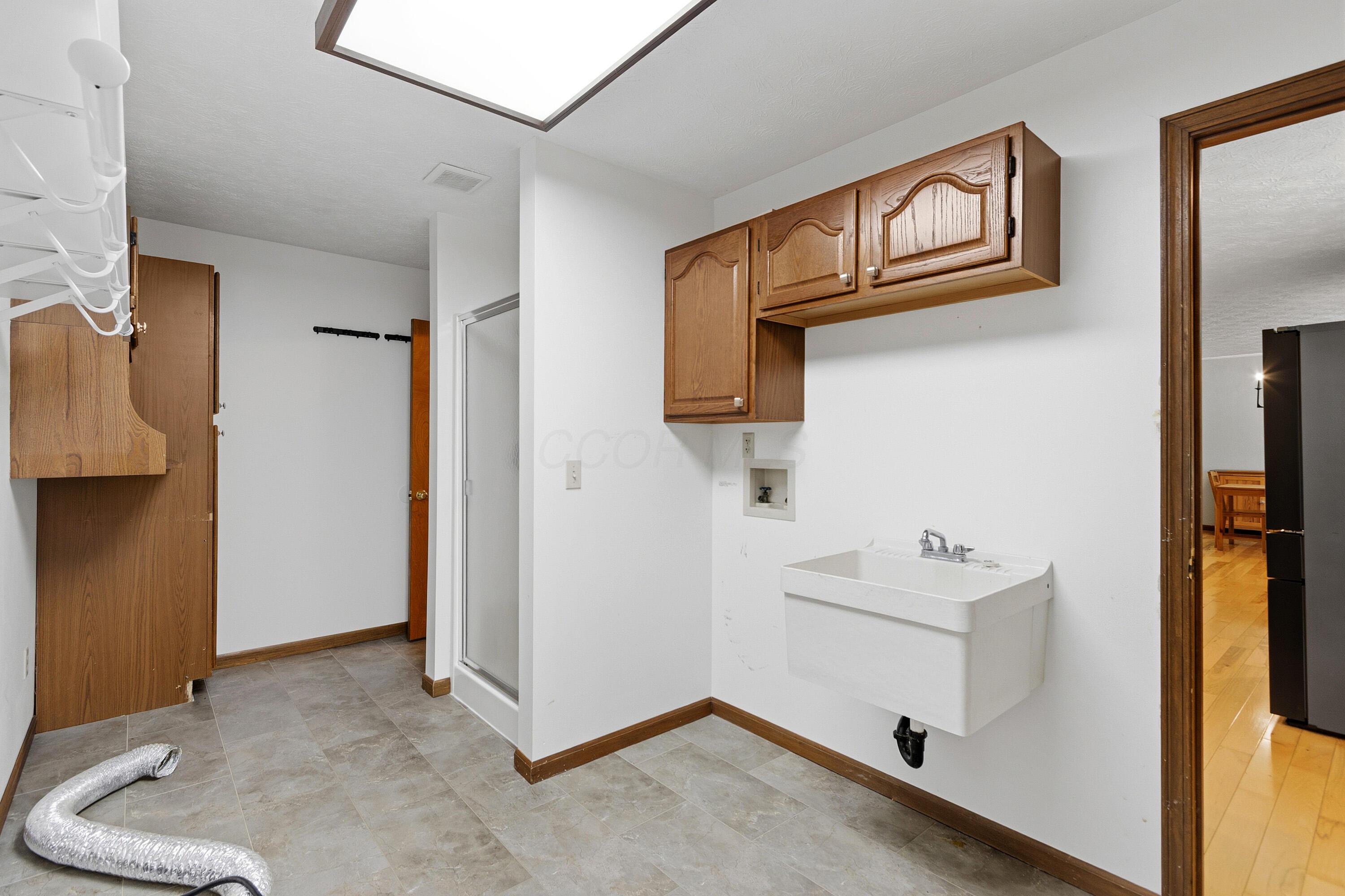 10025 Slough Road Property Photo 33