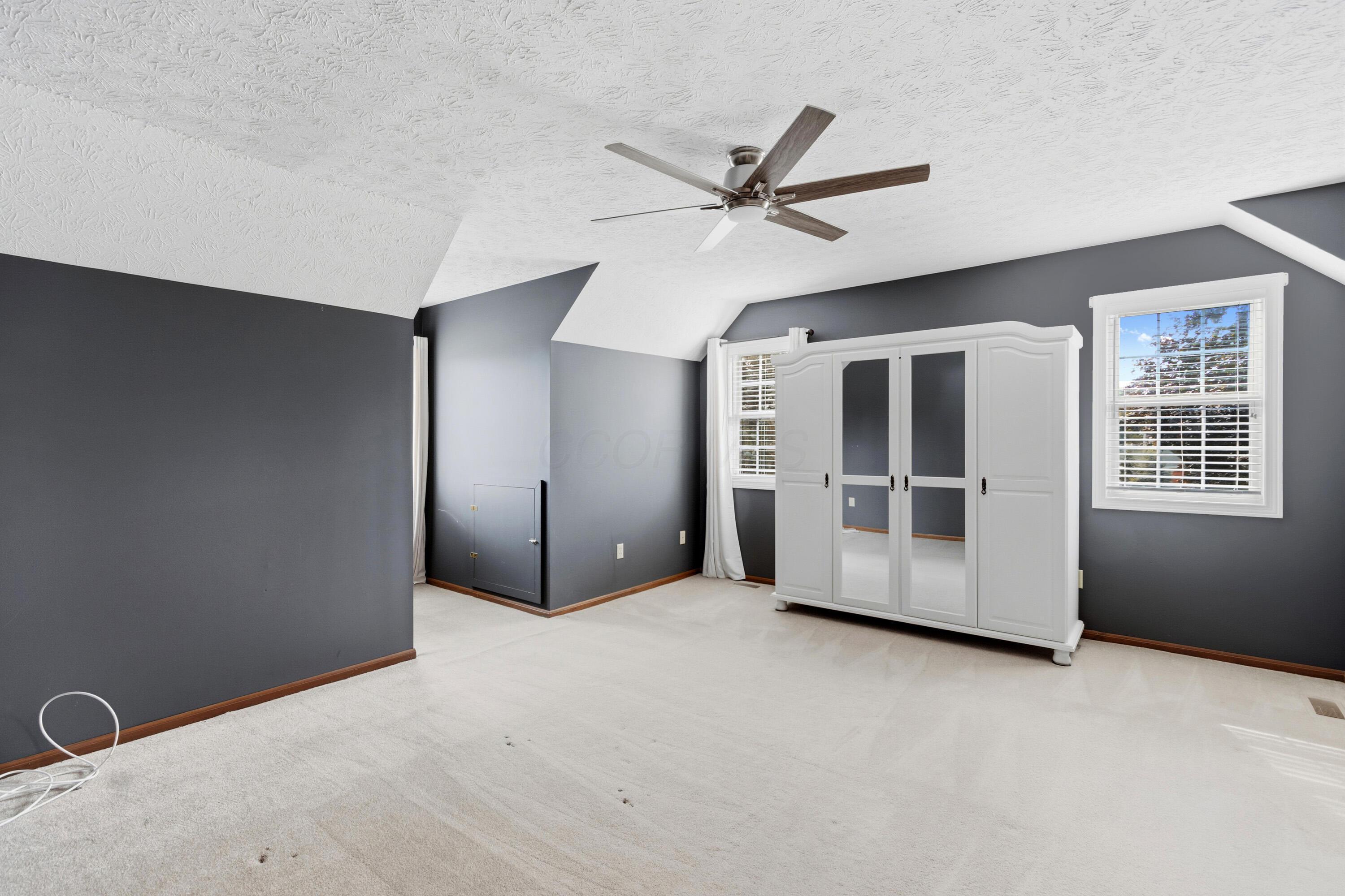 10025 Slough Road Property Photo 34