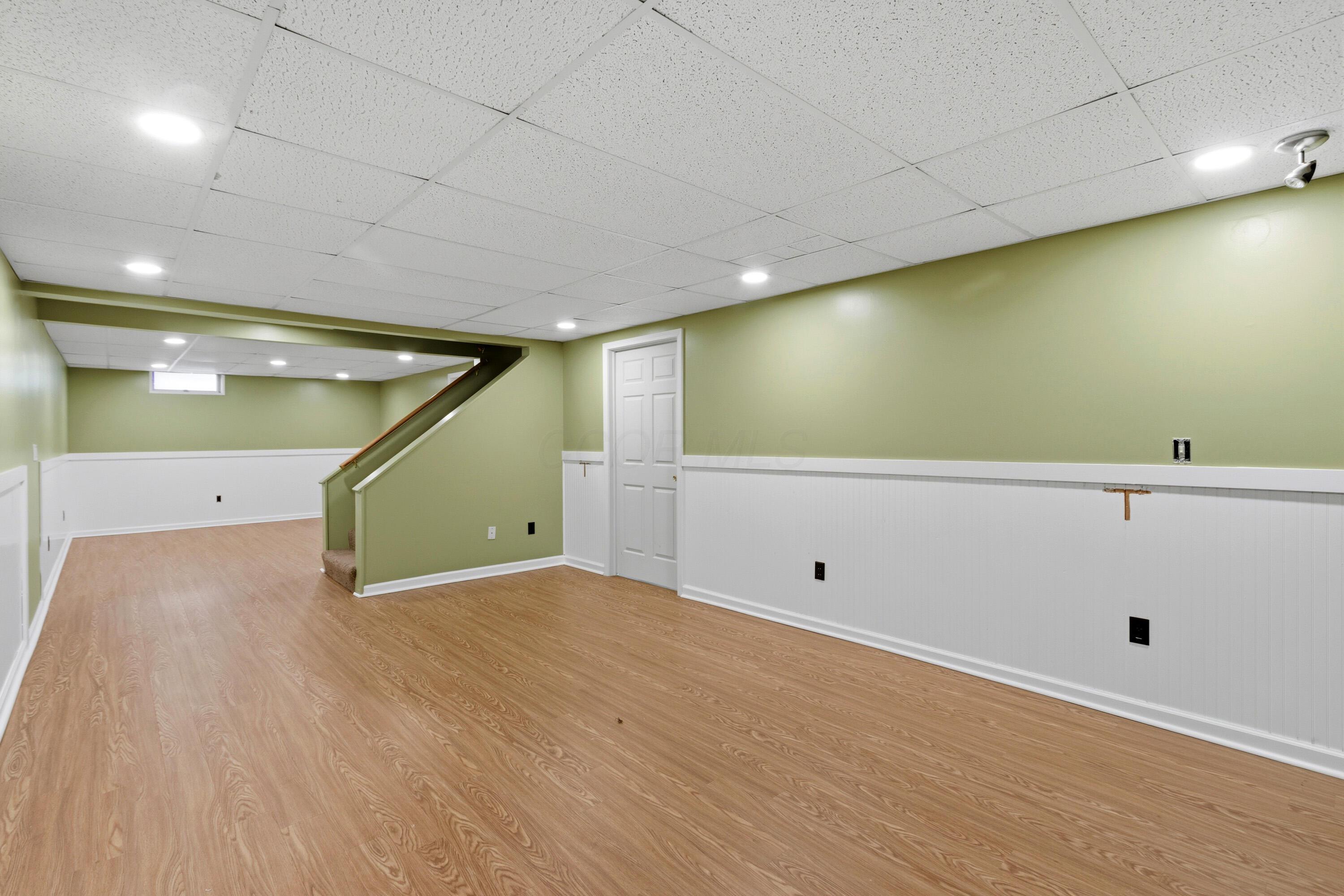 10025 Slough Road Property Photo 43