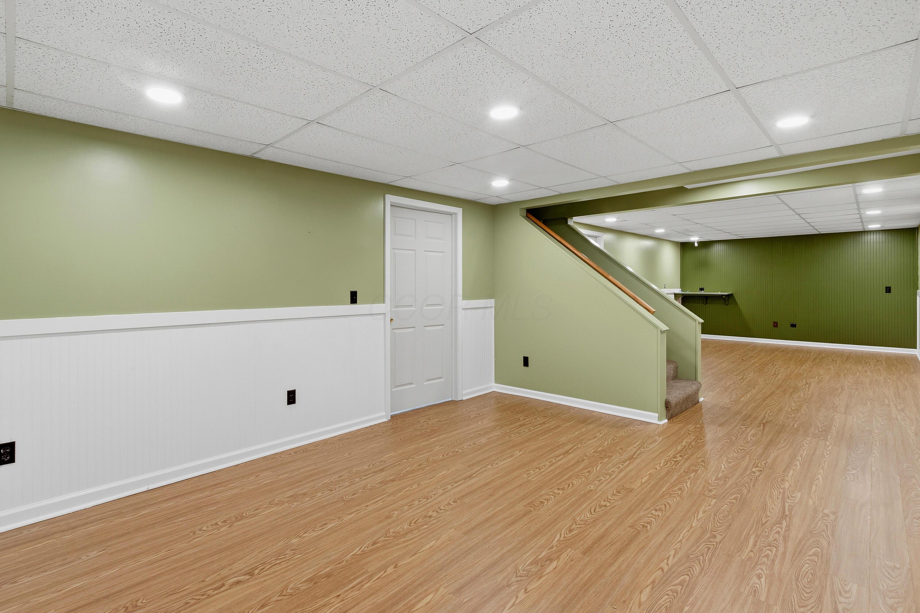 10025 Slough Road Property Photo 44