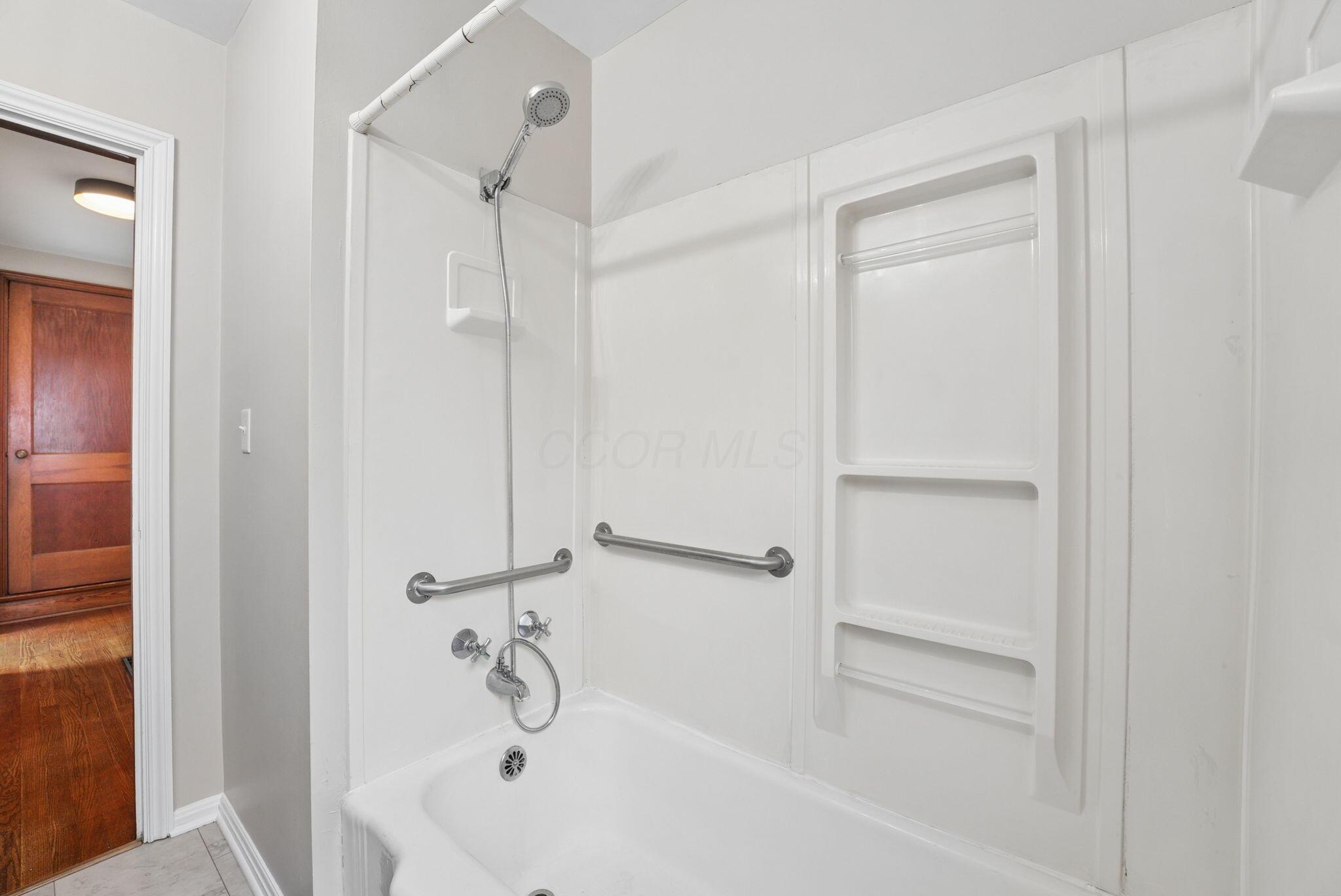 375 E Royal Forest Boulevard Property Photo 17
