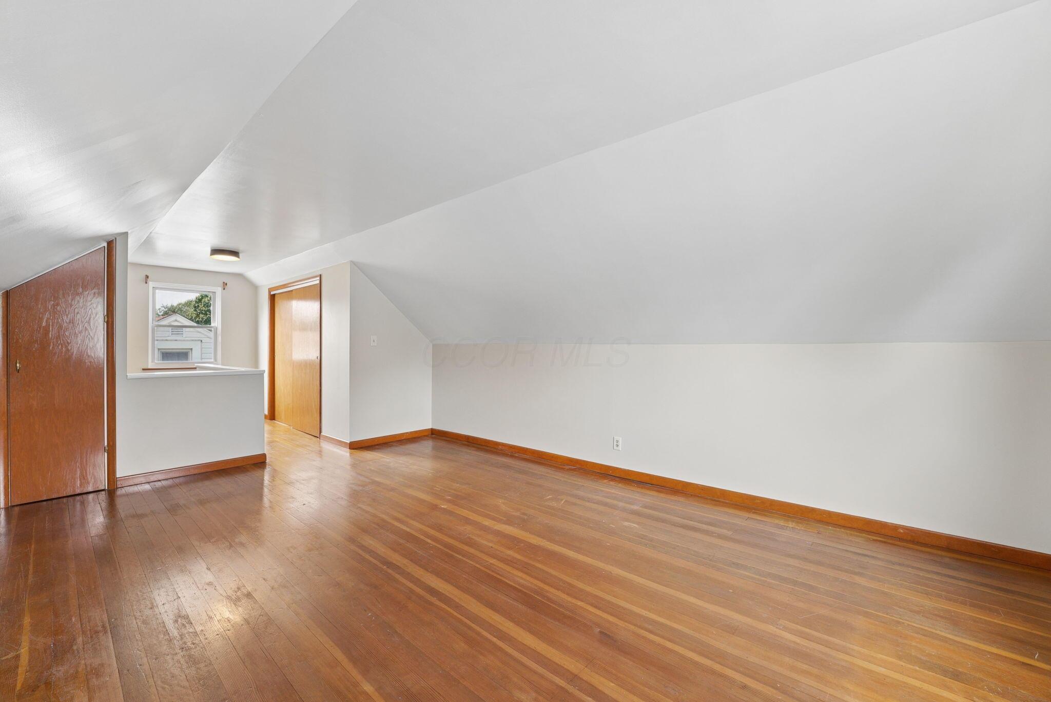 375 E Royal Forest Boulevard Property Photo 19