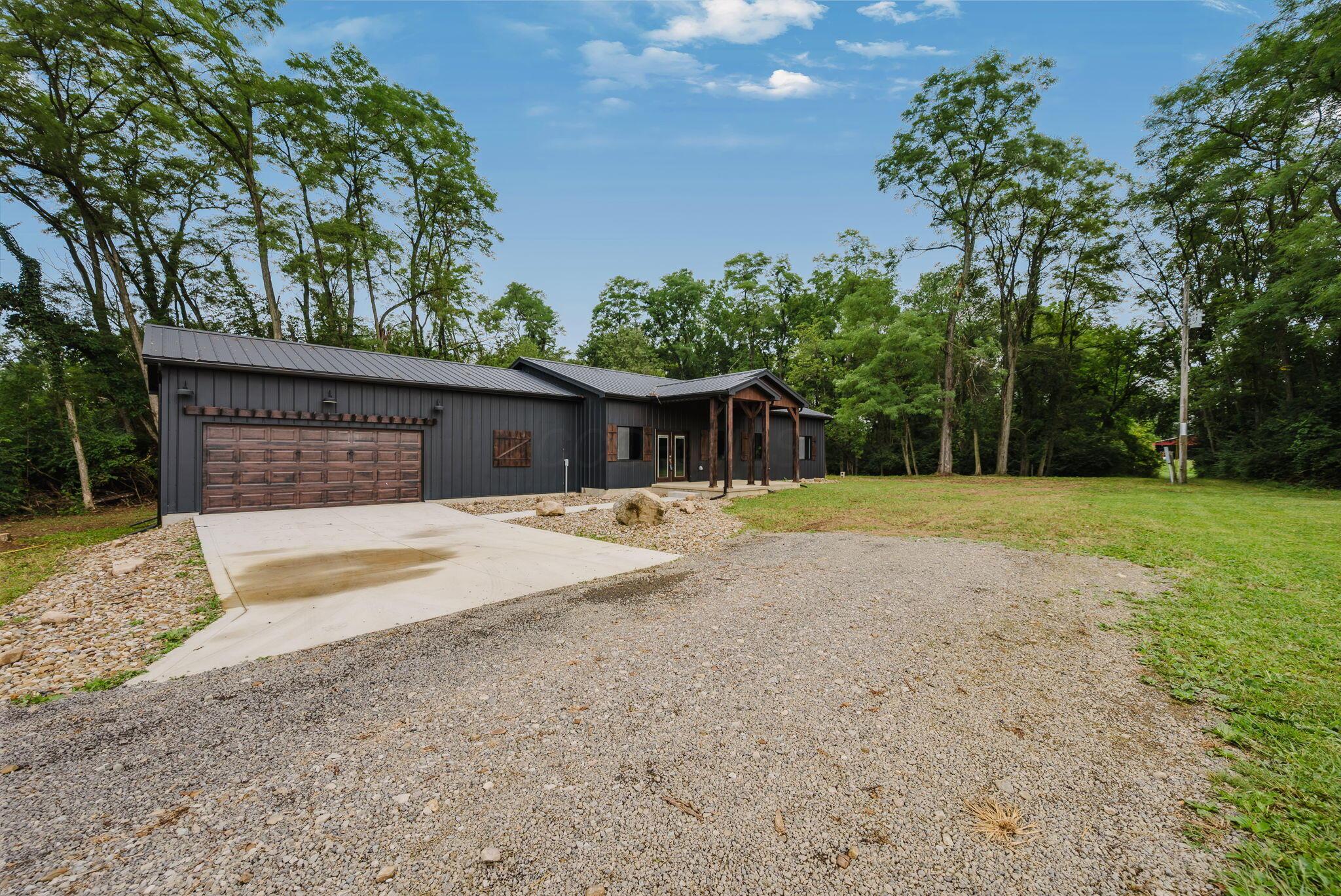 3301 Benedict Road Property Photo 2