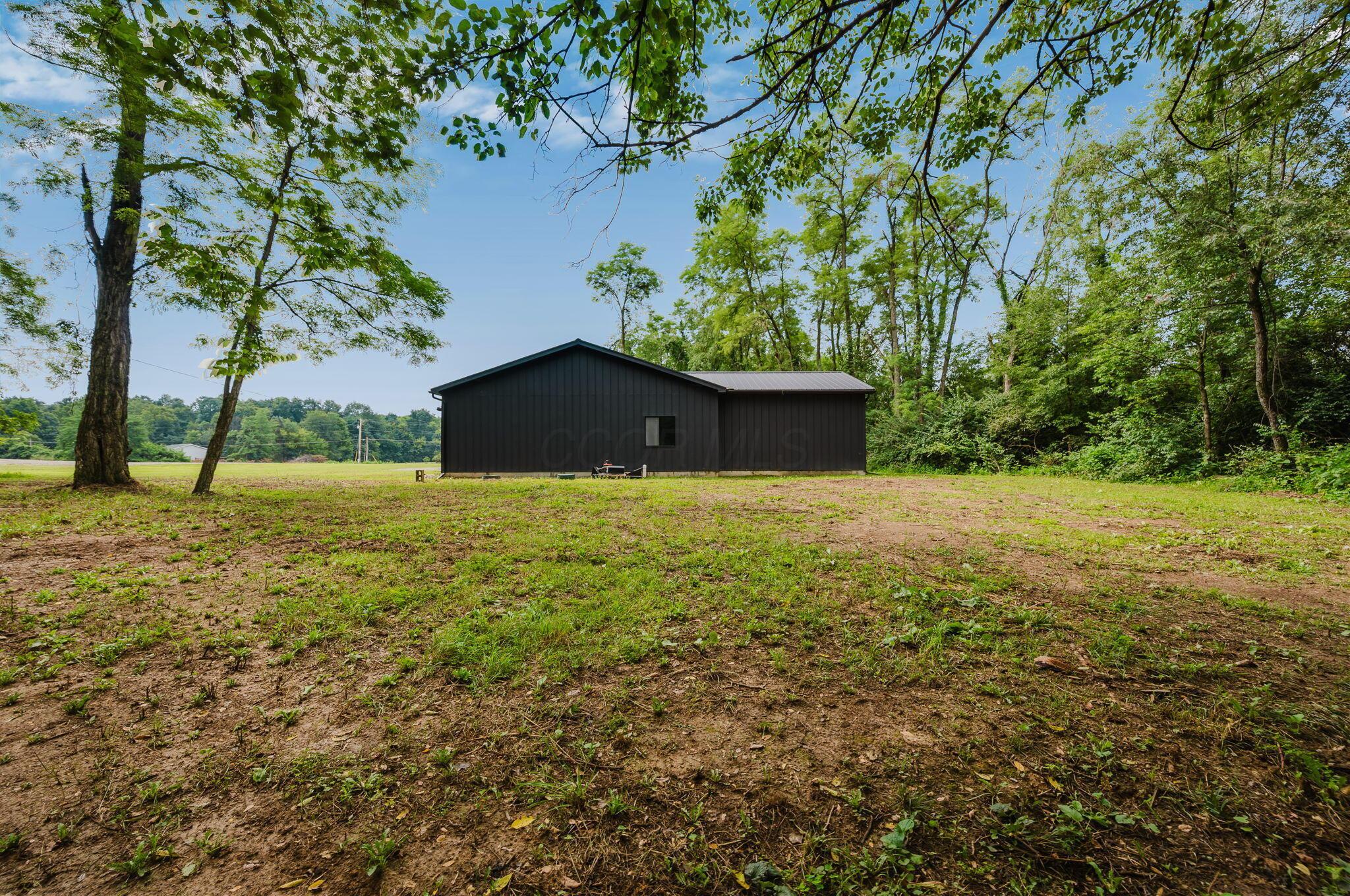 3301 Benedict Road Property Photo 6
