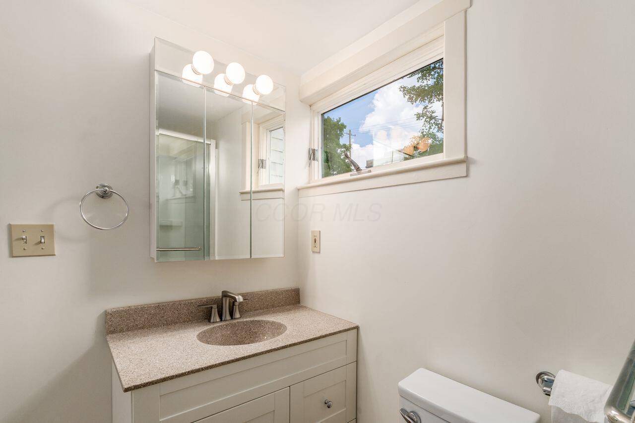 84 E Borland Street Property Photo 20