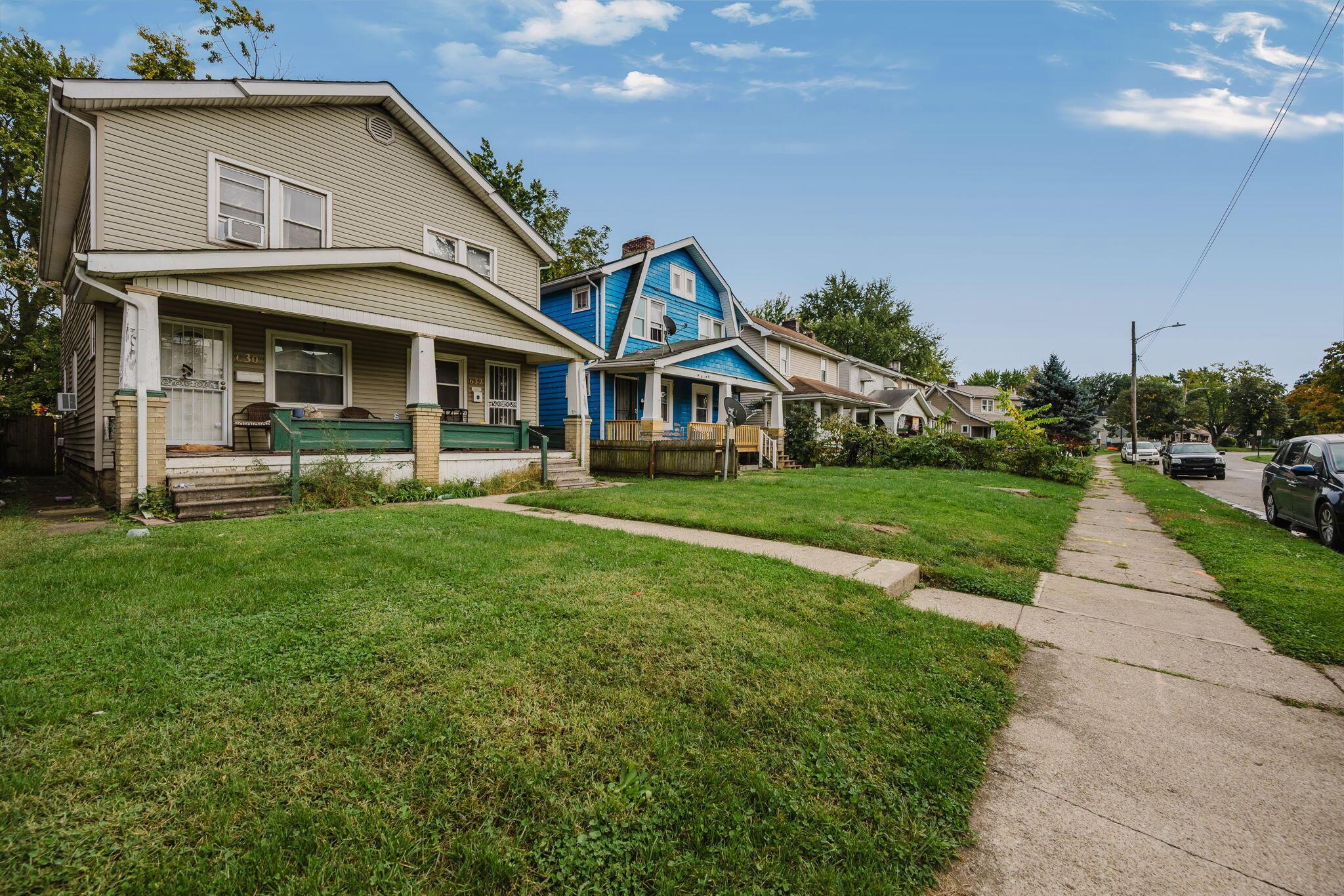 630 S Ogden Avenue Property Photo 3