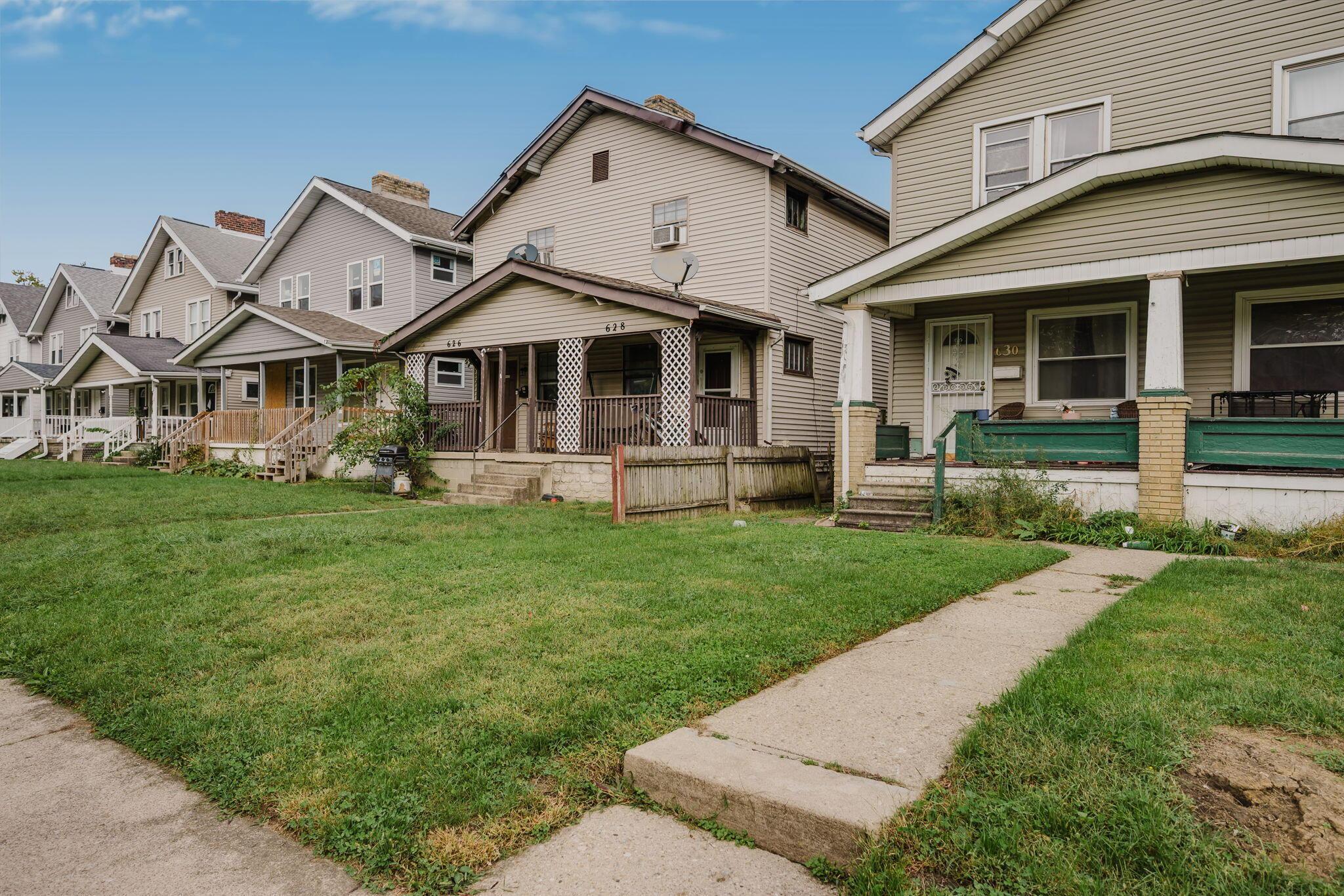 630 S Ogden Avenue Property Photo 5