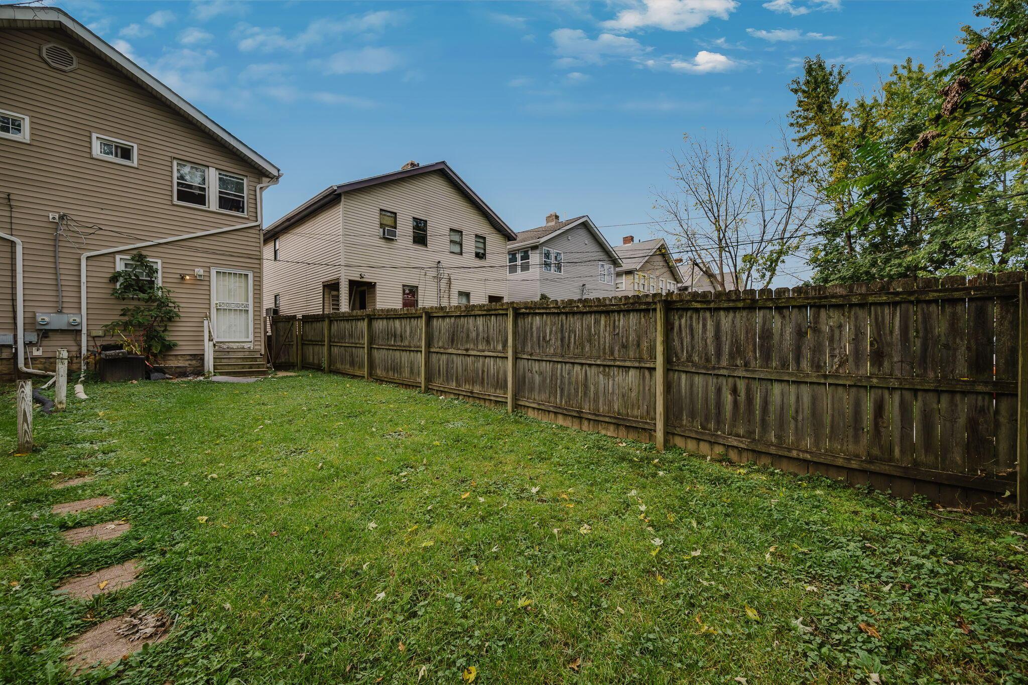 630 S Ogden Avenue Property Photo 15