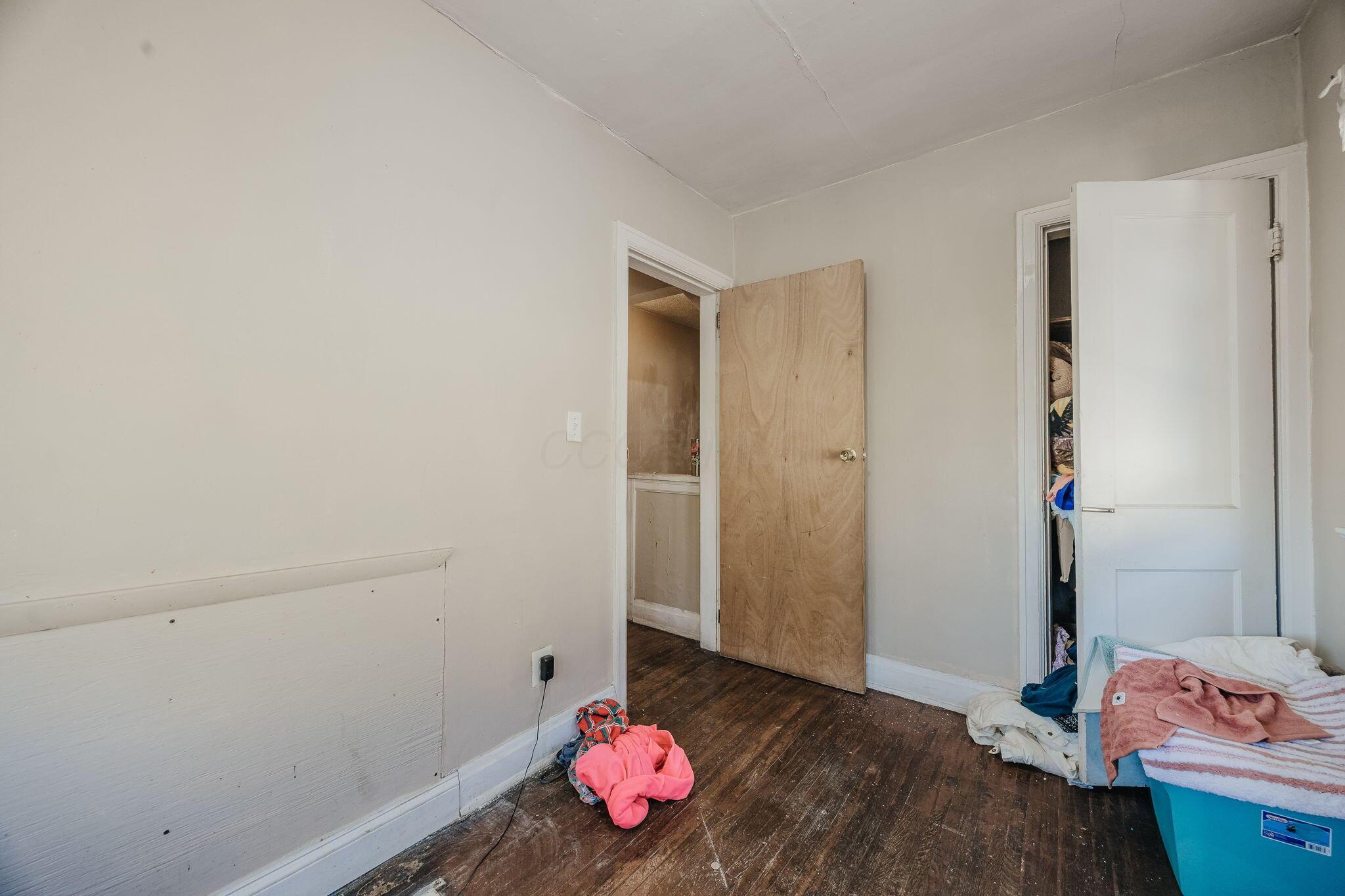 630 S Ogden Avenue Property Photo 30