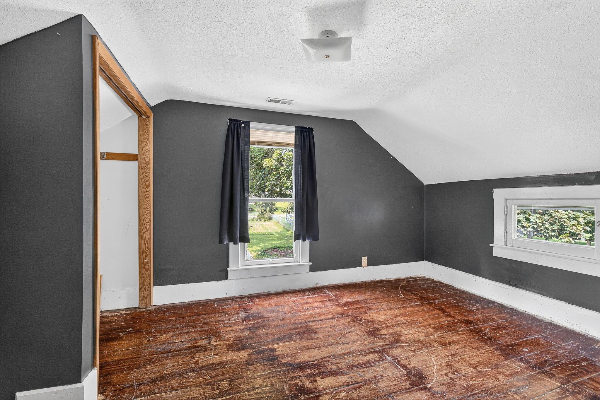 413 E Brown Avenue Property Photo 20