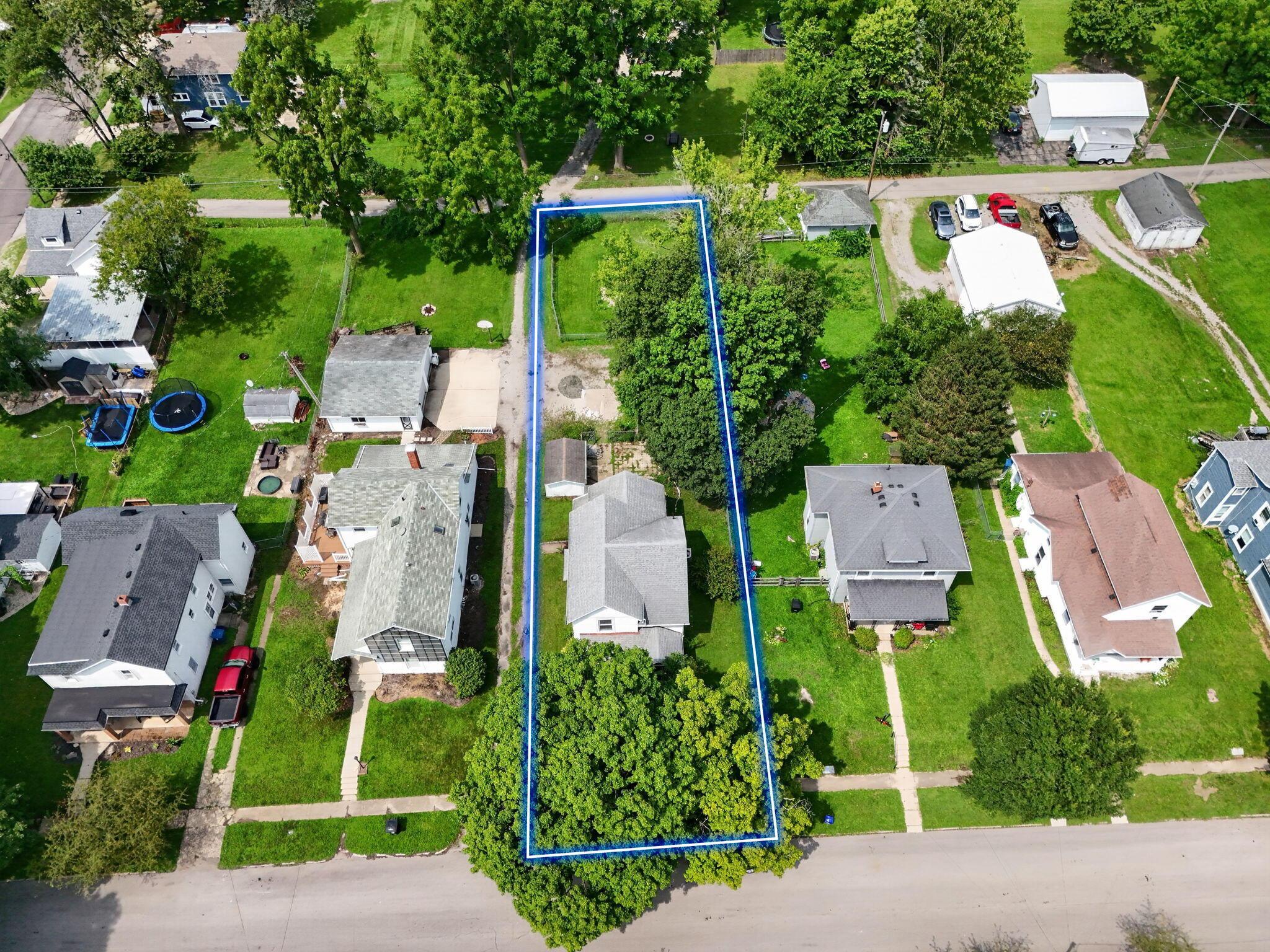 413 E Brown Avenue Property Photo 24