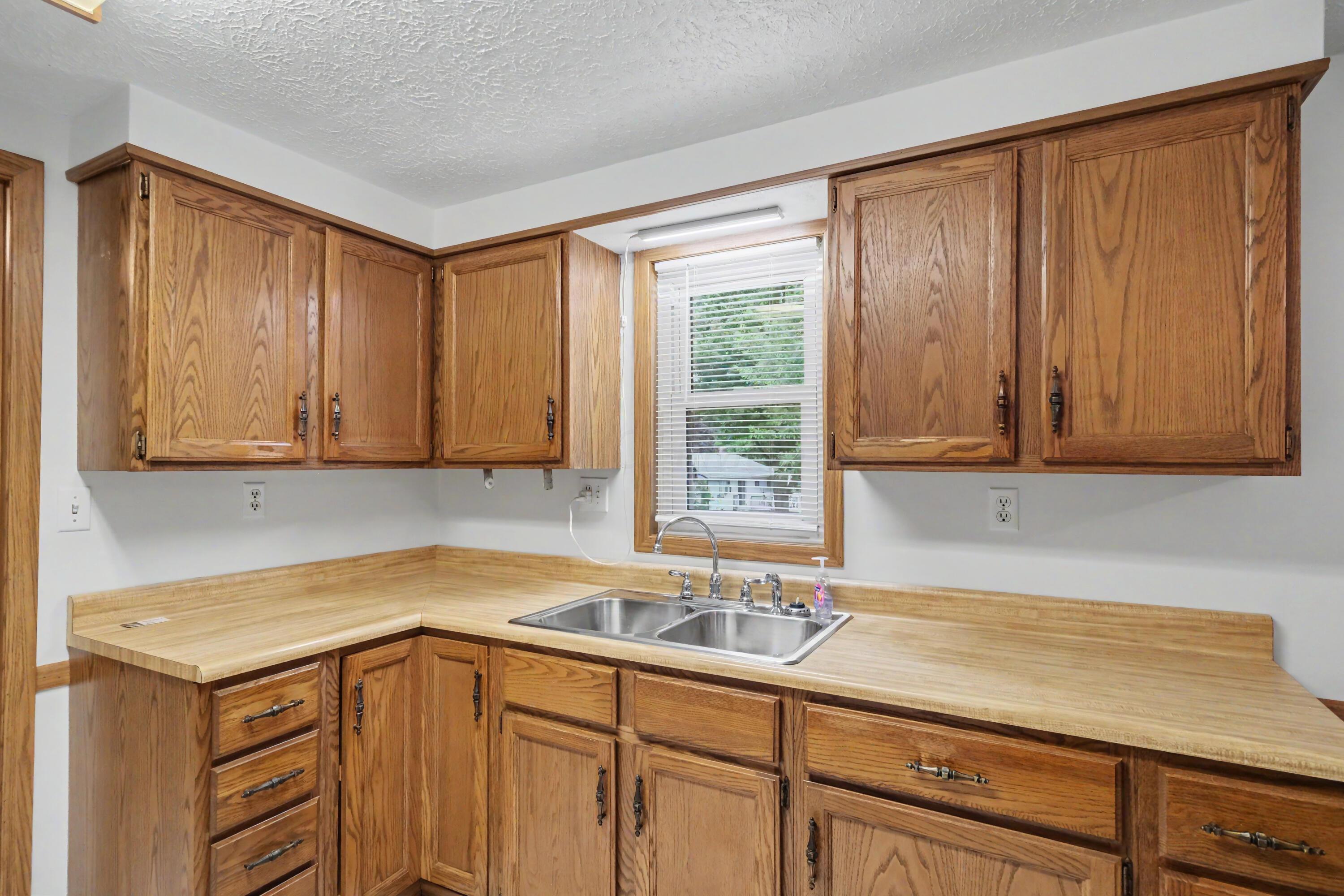 1383 Michigan Drive Property Photo 10