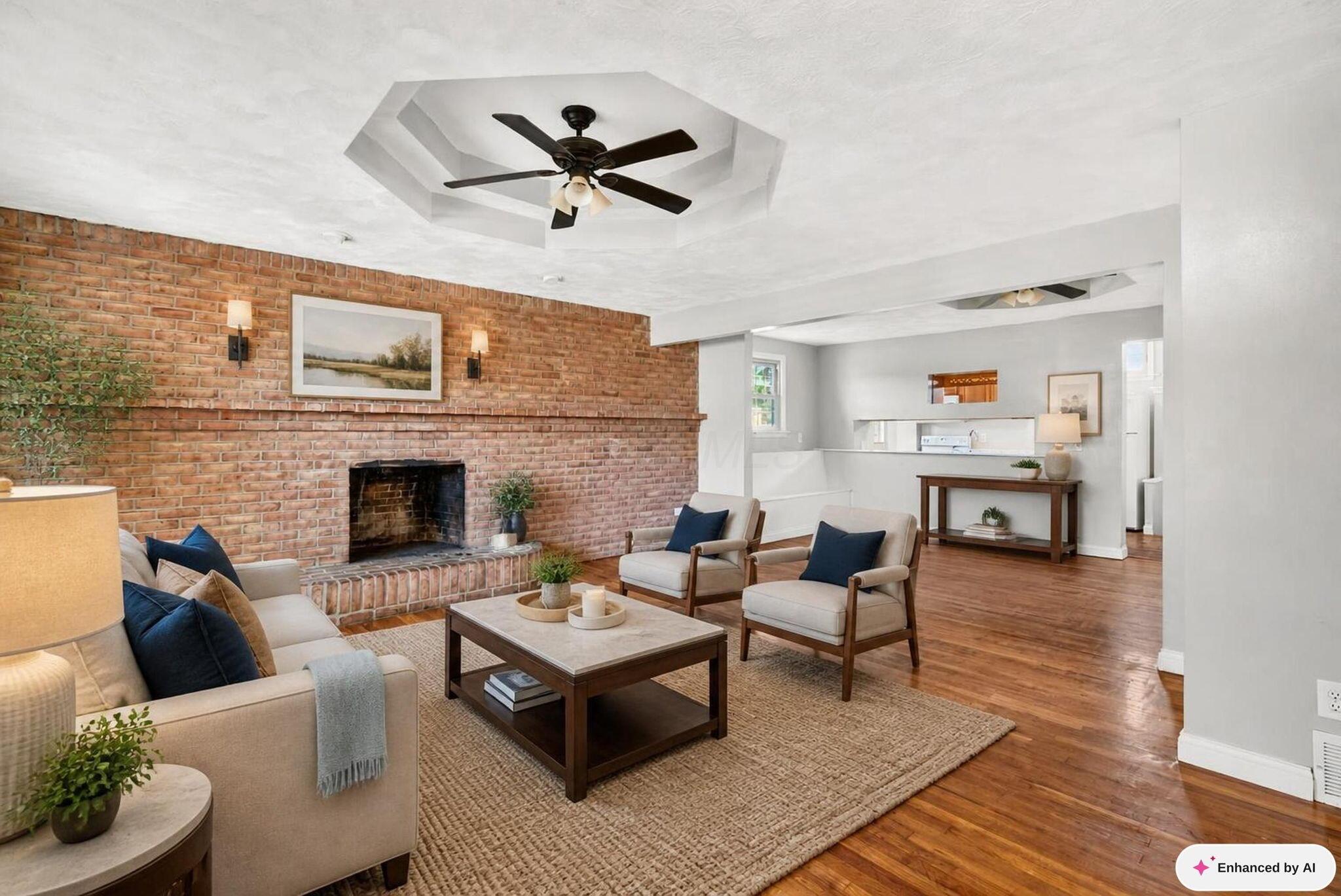 17 E Oak Street Property Photo 8