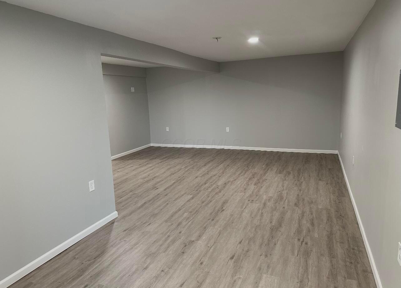 17 E Oak Street Property Photo 35